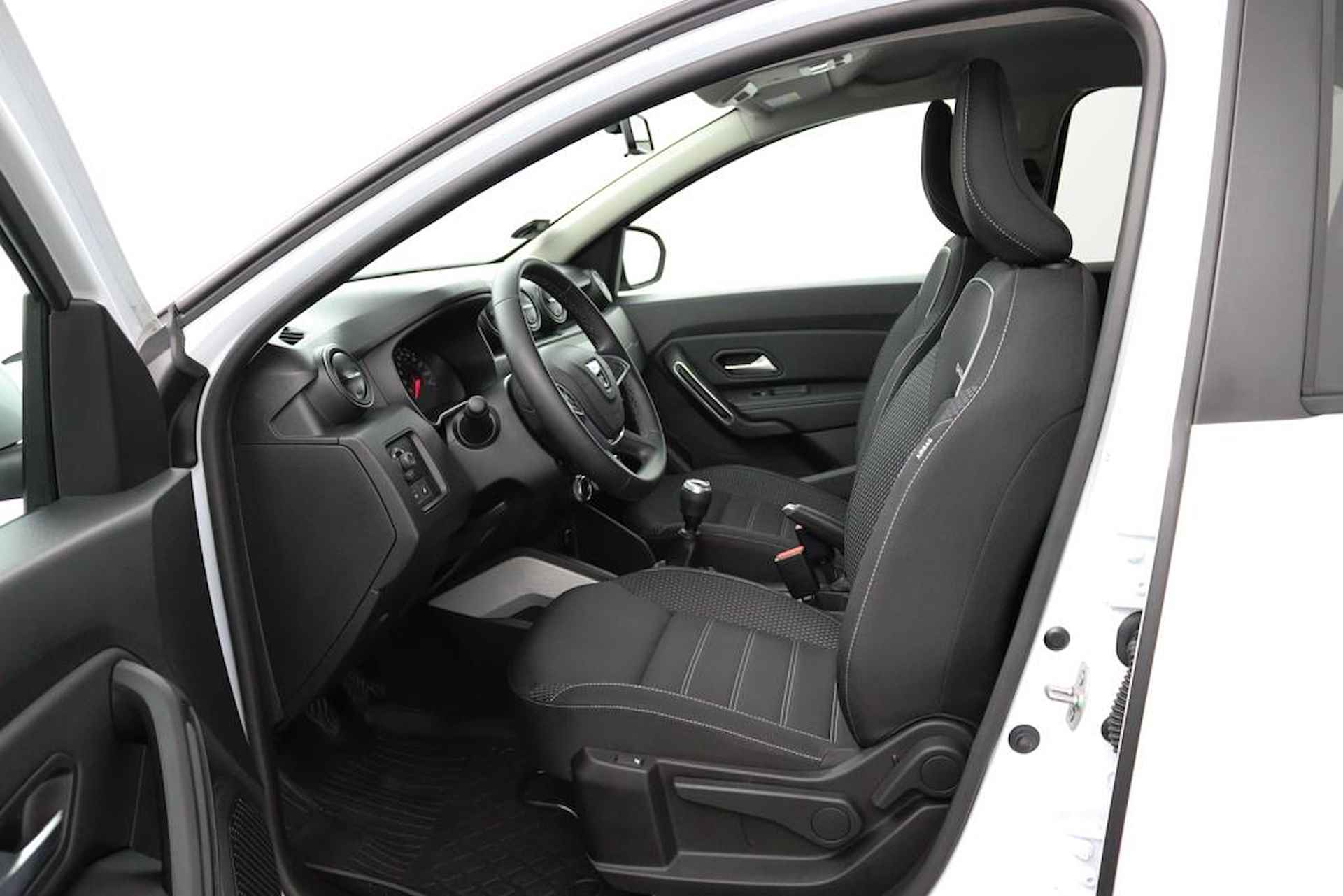 Dacia Duster 1.0 TCe Bi-Fuel Prestige | Navigatie | 360 Camera | Stoelverwarming | Climate Control | Cruise Control | Keyless Entry | FACELIFT | LED Koplampen | Privacy Glas | Parkeersensoren | Licht Metalen Velgen | - 16/50