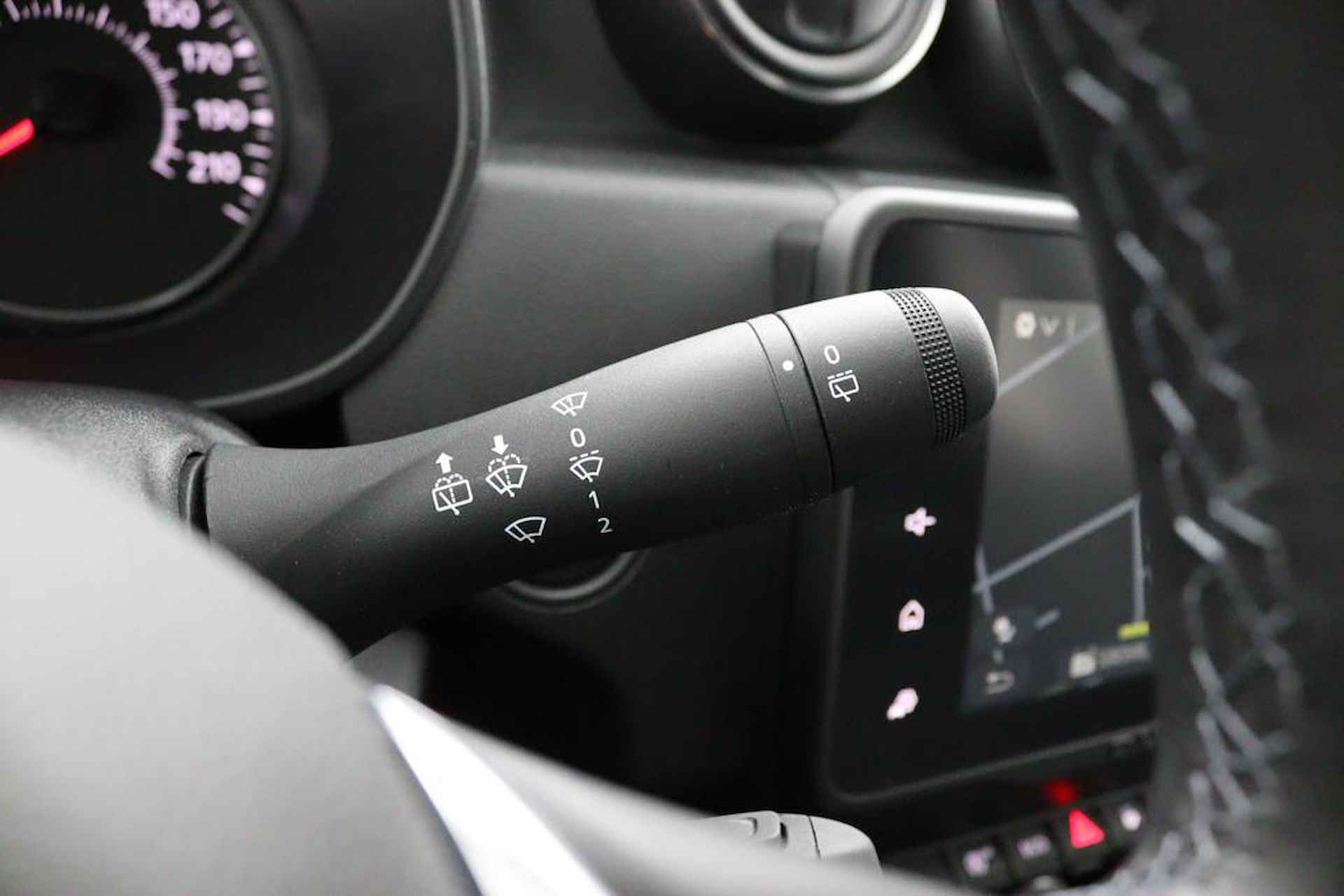 Dacia Duster 1.0 TCe Bi-Fuel Prestige | Navigatie | 360 Camera | Stoelverwarming | Climate Control | Cruise Control | Keyless Entry | FACELIFT | LED Koplampen | Privacy Glas | Parkeersensoren | Licht Metalen Velgen | - 35/50