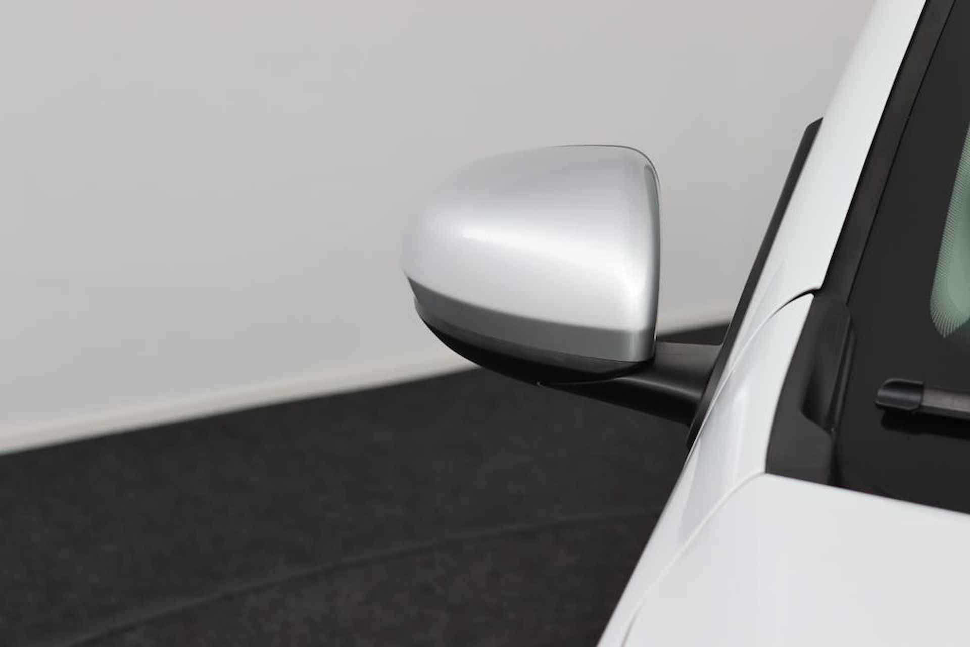 Dacia Duster 1.0 TCe Bi-Fuel Prestige | Navigatie | 360 Camera | Stoelverwarming | Climate Control | Cruise Control | Keyless Entry | FACELIFT | LED Koplampen | Privacy Glas | Parkeersensoren | Licht Metalen Velgen | - 39/50
