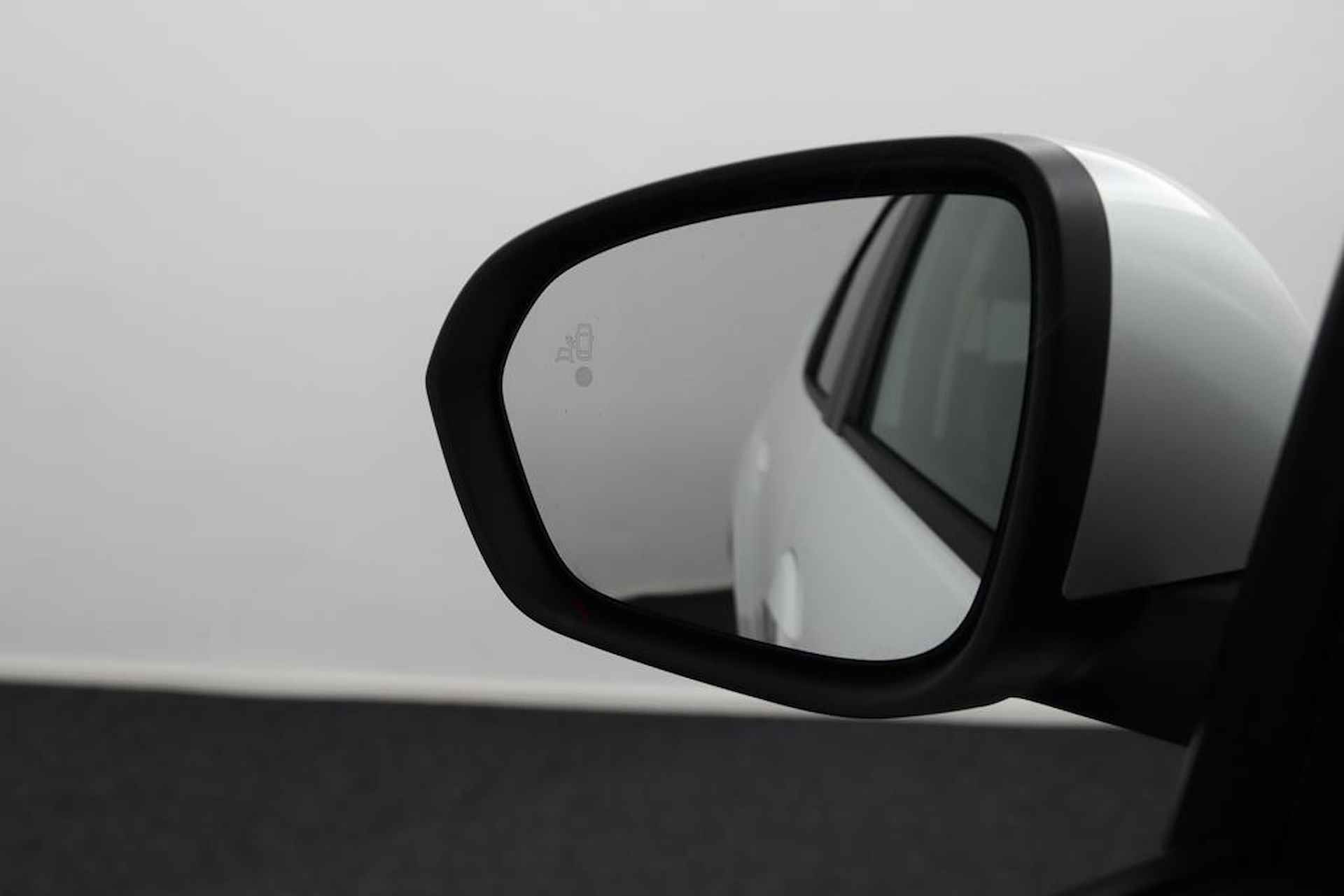Dacia Duster 1.0 TCe Bi-Fuel Prestige | Navigatie | 360 Camera | Stoelverwarming | Climate Control | Cruise Control | Keyless Entry | FACELIFT | LED Koplampen | Privacy Glas | Parkeersensoren | Licht Metalen Velgen | - 46/50