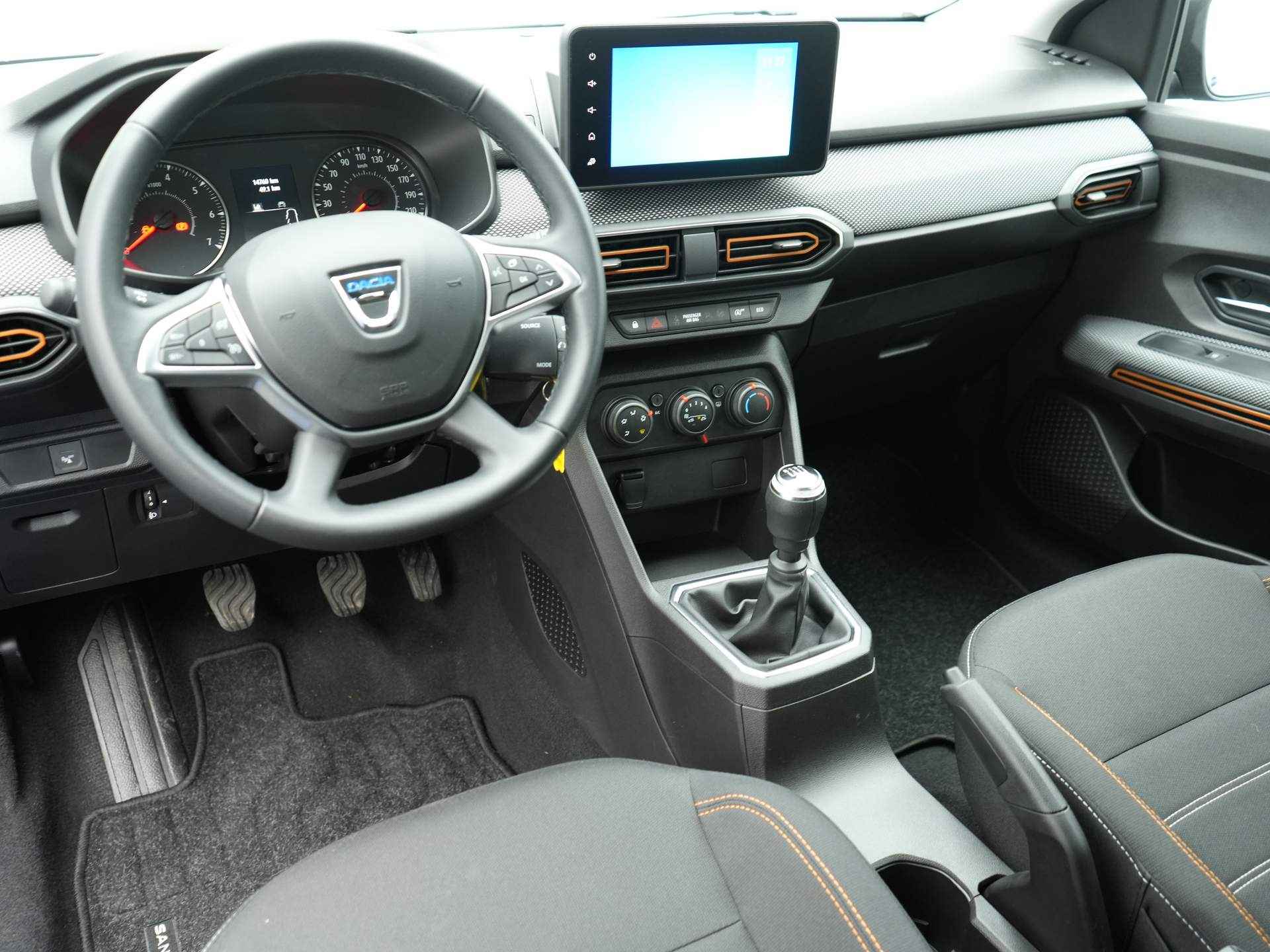Dacia SANDERO Stepway 1.0 TCe 90 Comfort - Parkeersensoren achter - - 9/21