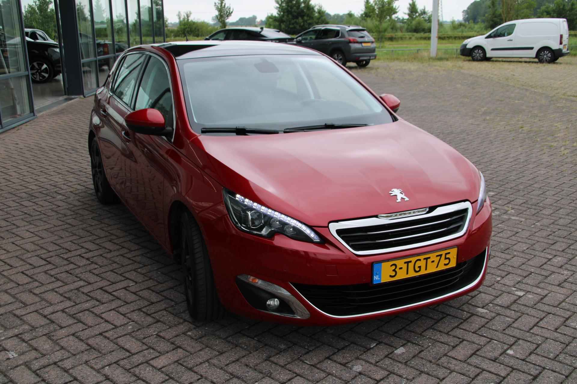 Peugeot 308 1.6 THP Première - 9/23