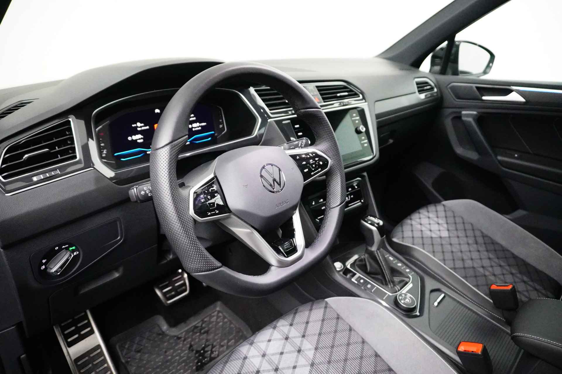 Volkswagen Tiguan 2.0 TSI 190 pk 4Motion 7-DSG | Trekhaak wegklapbaar | Achteruitrijcamera | Elektrisch glazen panorama-dak | - 21/34