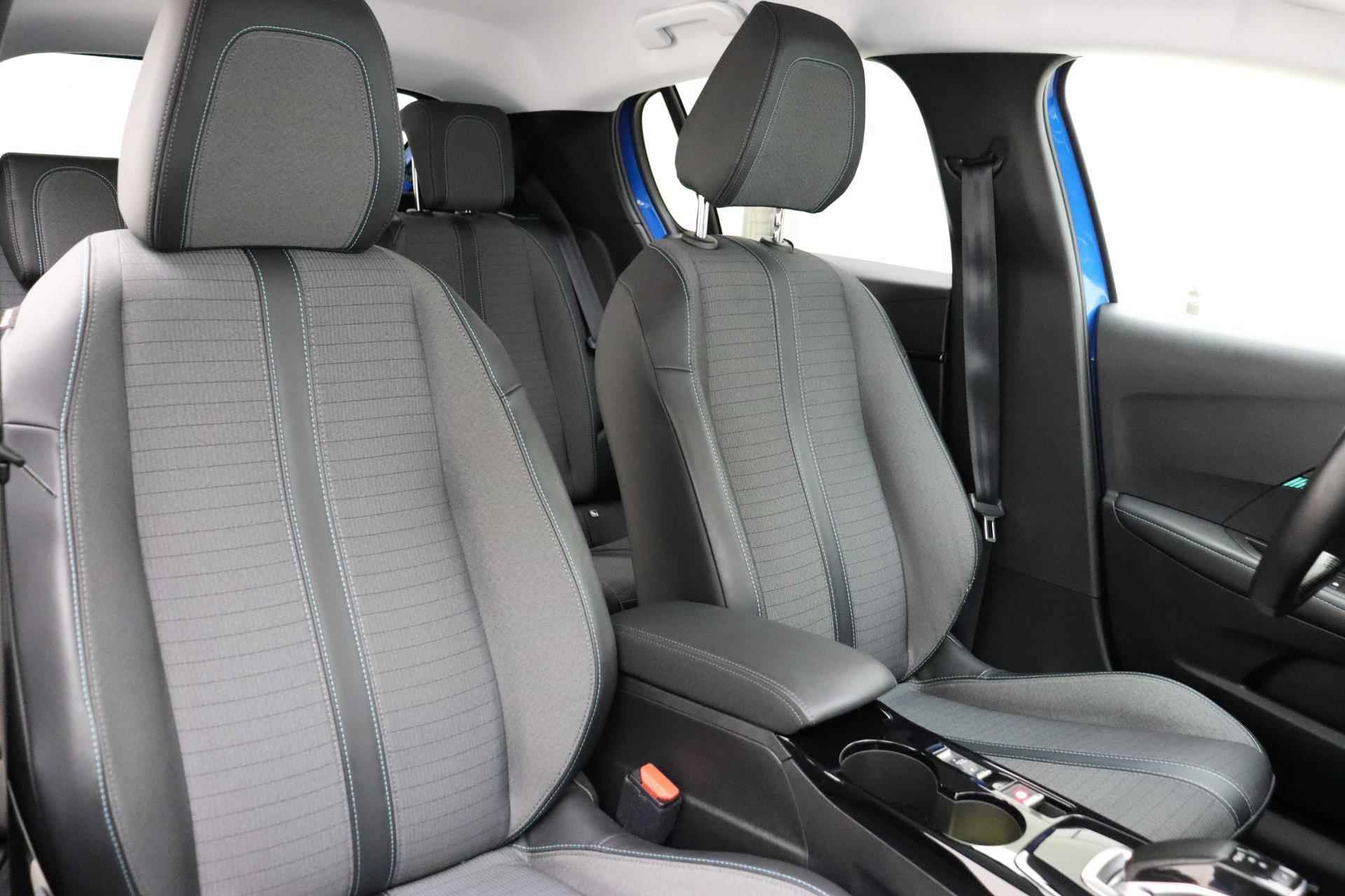 Peugeot e-208 EV Allure 50 kWh 8% Bijtelling | SUBSIDIE MOGELIJK! | Keyless-Entry | Apple Carplay | Android Auto | Climate Control | Achteruitrijcamera - 11/36