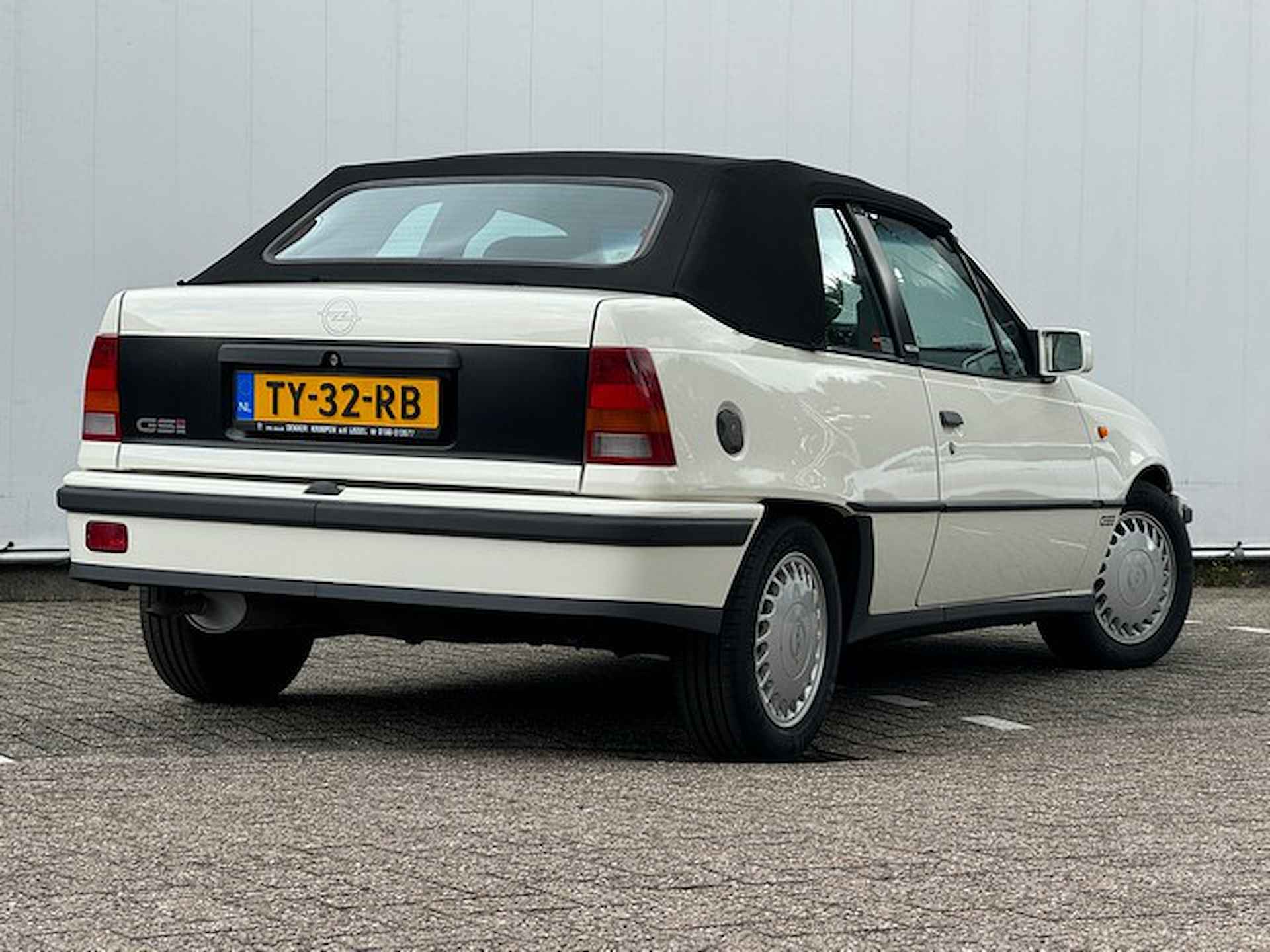 Opel Kadett 2.0 GSI Cabrio - 2/30