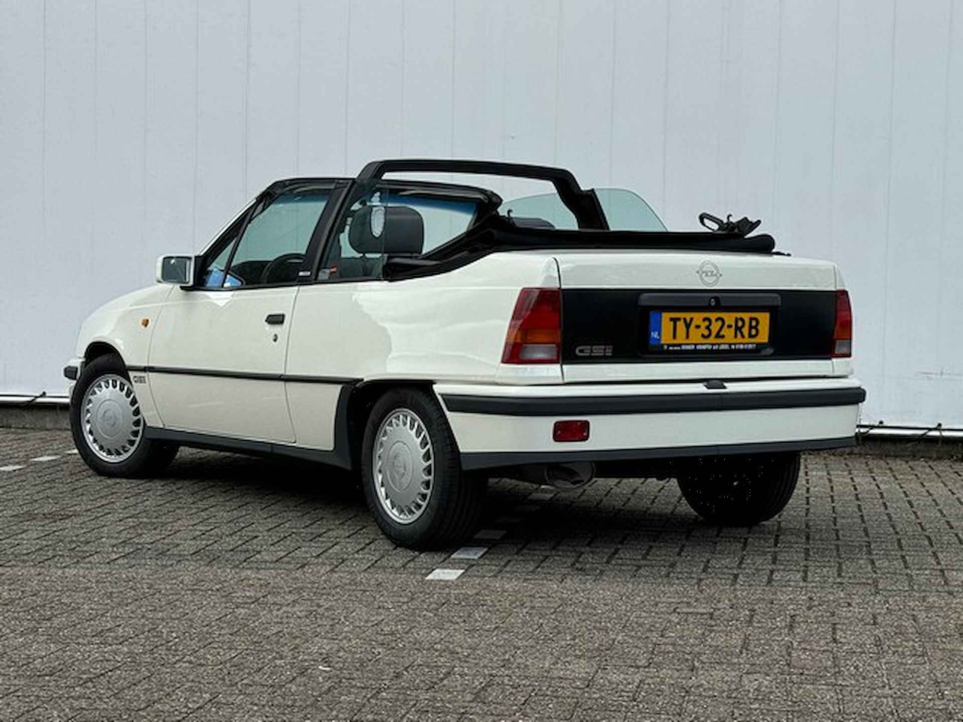 Opel Kadett 2.0 GSI Cabrio - 21/30