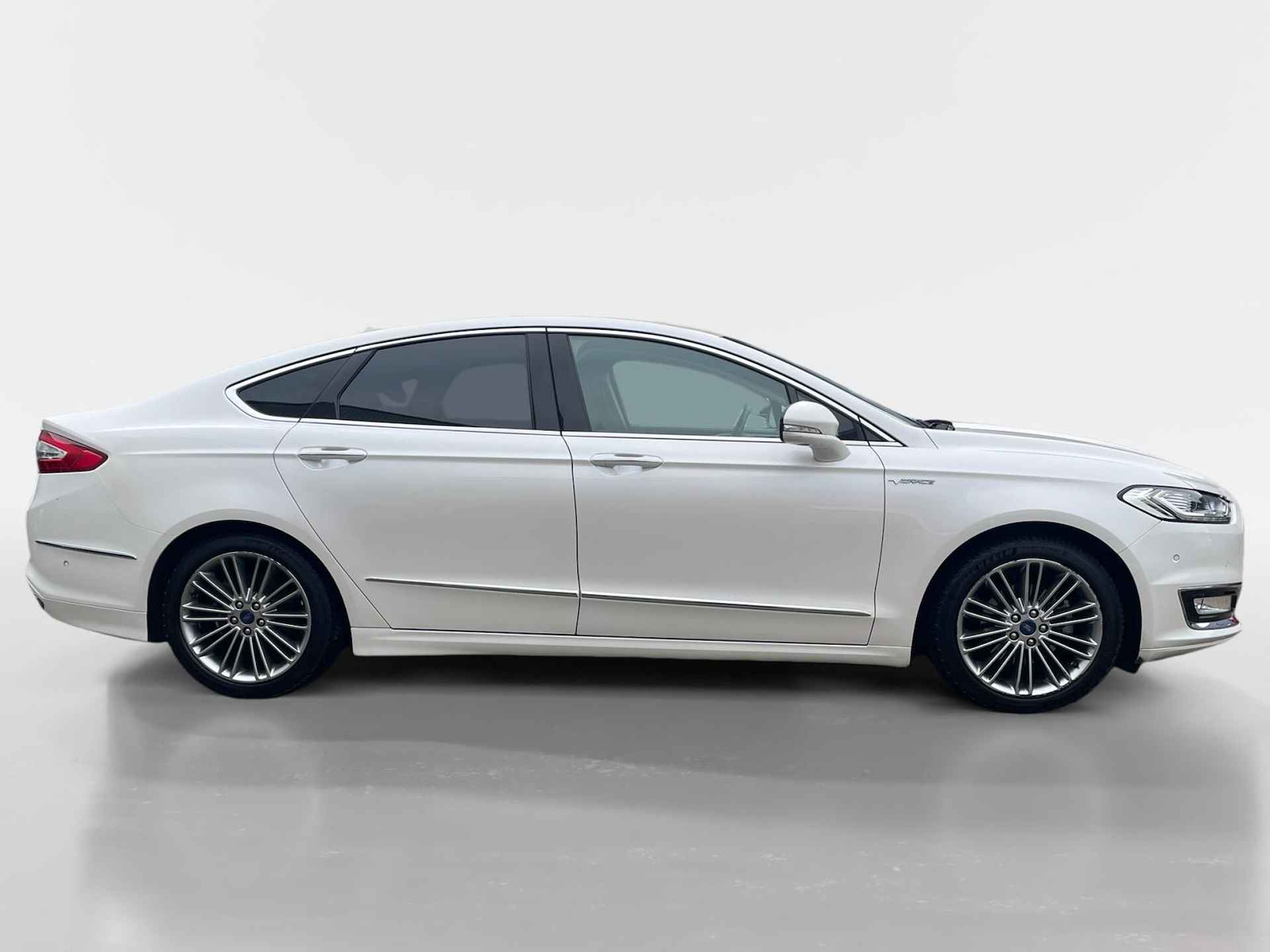 Ford Mondeo 2.0 IVCT HEV Vignale | Schuifdak | Dodehoek Detectie | Voorstoelen met massagefunctie | Stoel- en voorruitverwarming | Navigatie | - 6/23