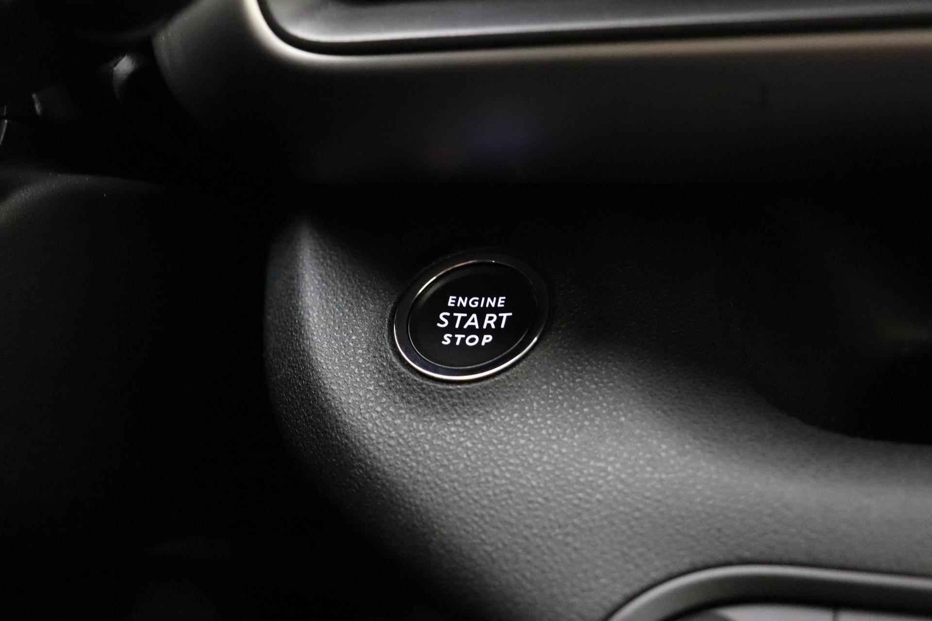Jeep Avenger Altitude 54kWh | Navigatie | Stoelverwarming | LED verlichting | Lichtmetalen velgen | Apple Carplay/Android auto | Keyless - 29/40