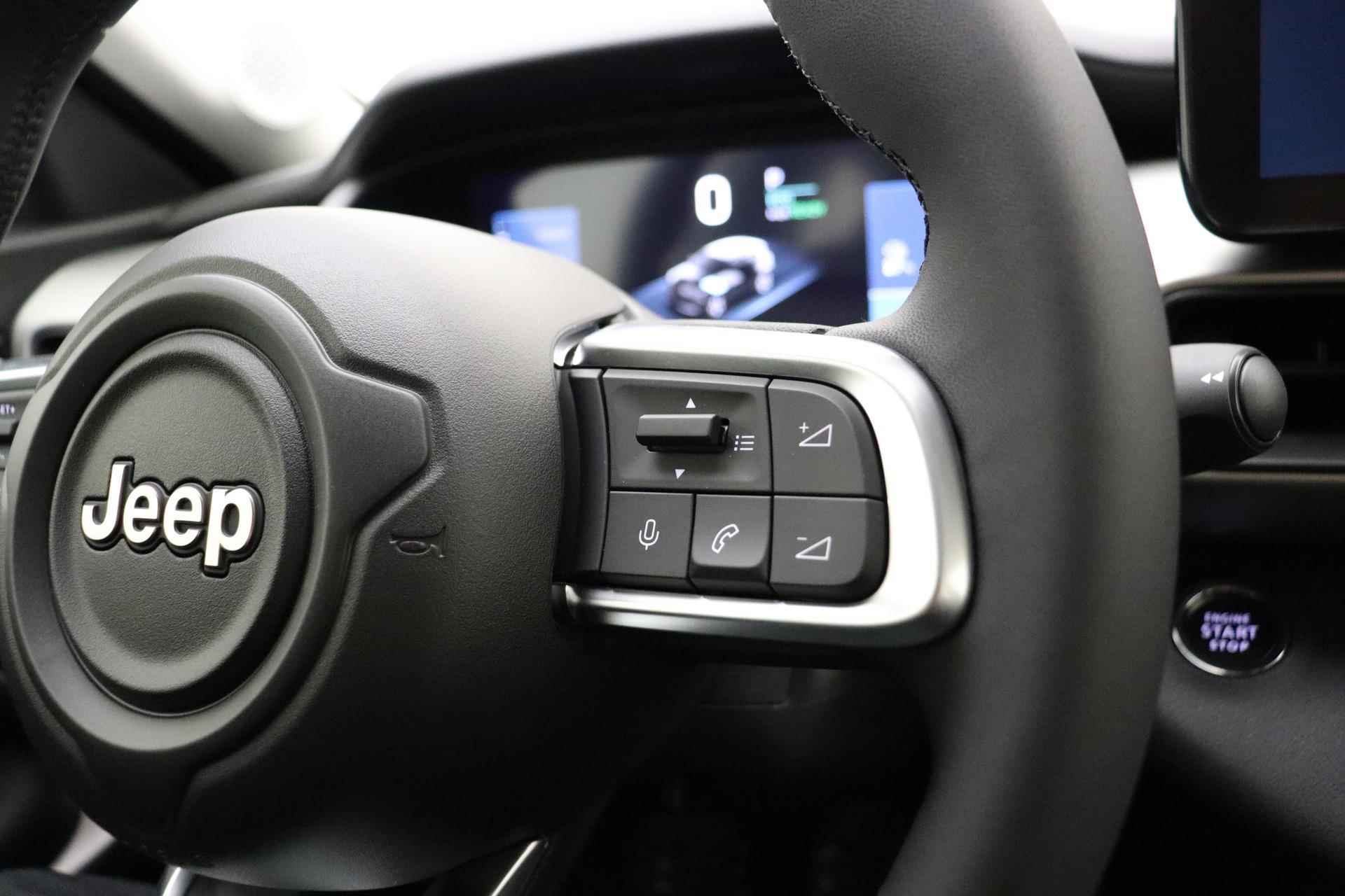 Jeep Avenger Altitude 54kWh | Navigatie | Stoelverwarming | LED verlichting | Lichtmetalen velgen | Apple Carplay/Android auto | Keyless - 33/40