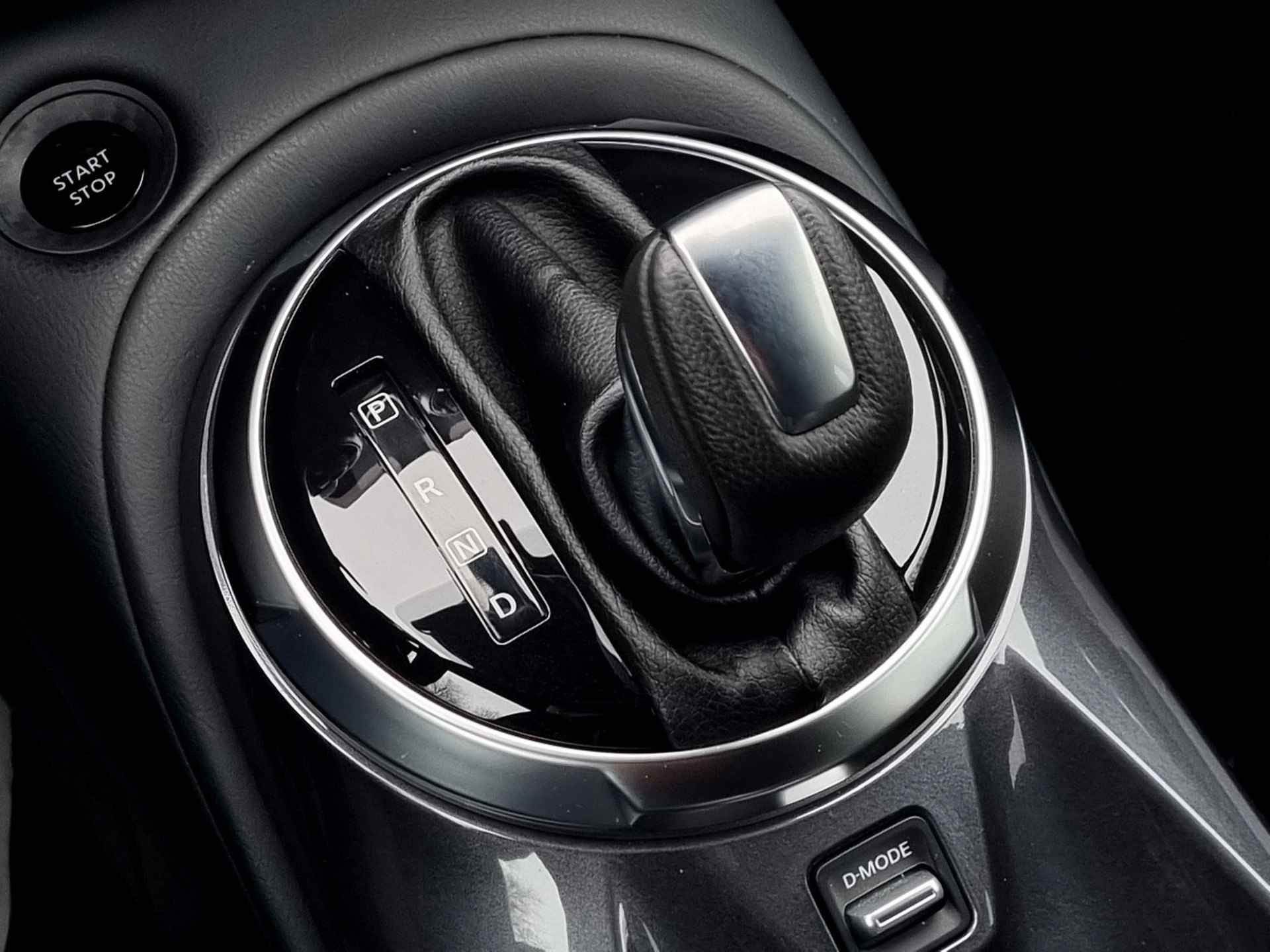 Nissan Juke 1.6 Hybrid Tekna Automaat / Lederen Bekleding / Navigatie / Rondomzicht Camera - 9/40