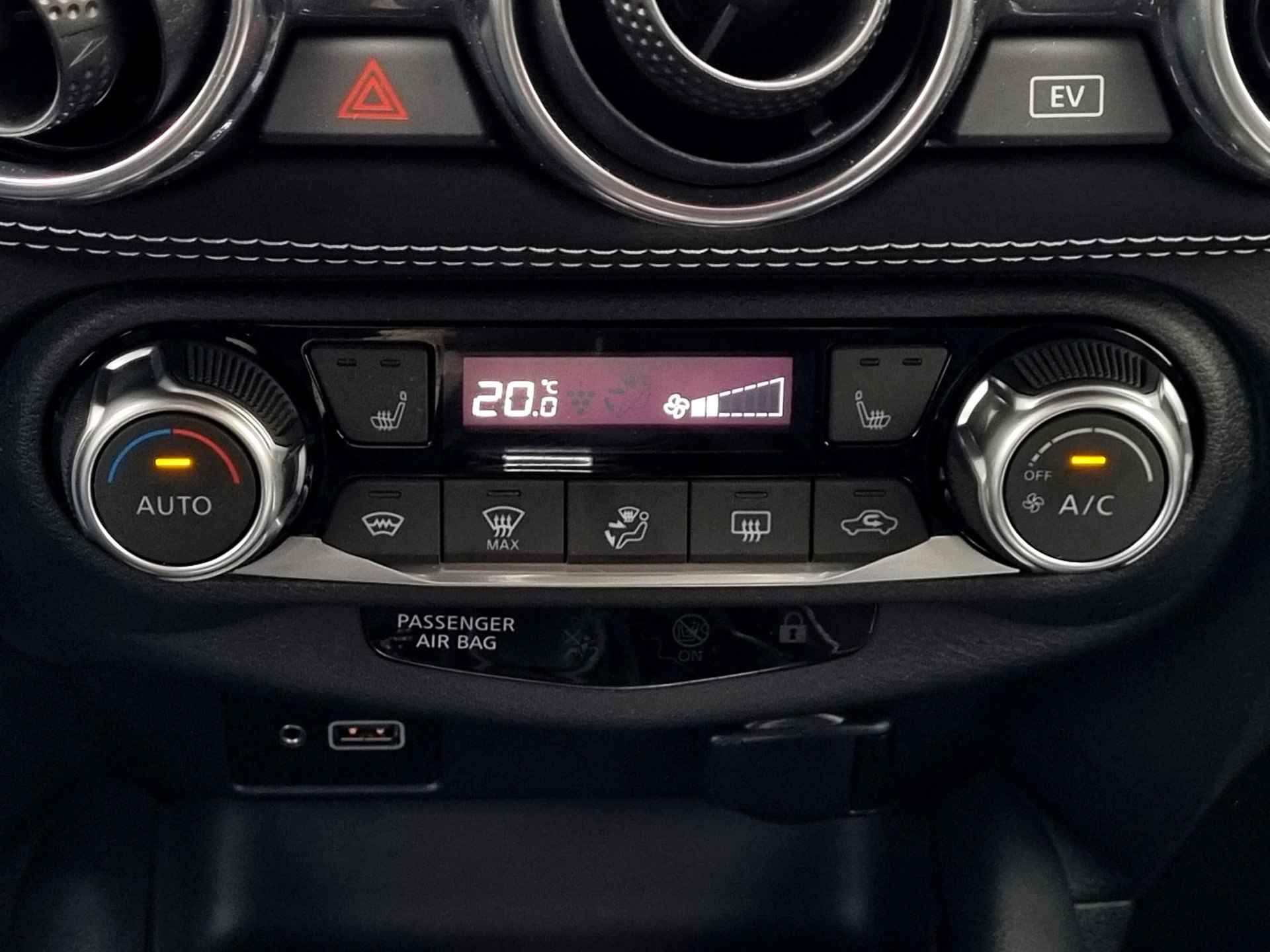 Nissan Juke 1.6 Hybrid Tekna Automaat / Lederen Bekleding / Navigatie / Rondomzicht Camera - 12/40