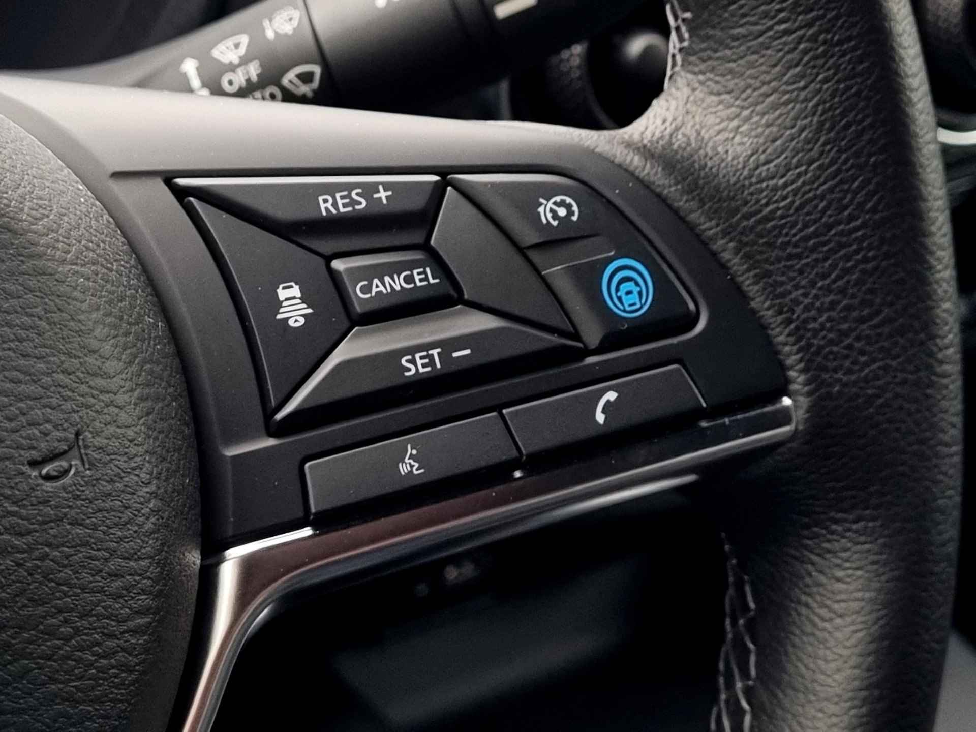 Nissan Juke 1.6 Hybrid Tekna Automaat / Lederen Bekleding / Navigatie / Rondomzicht Camera - 34/40