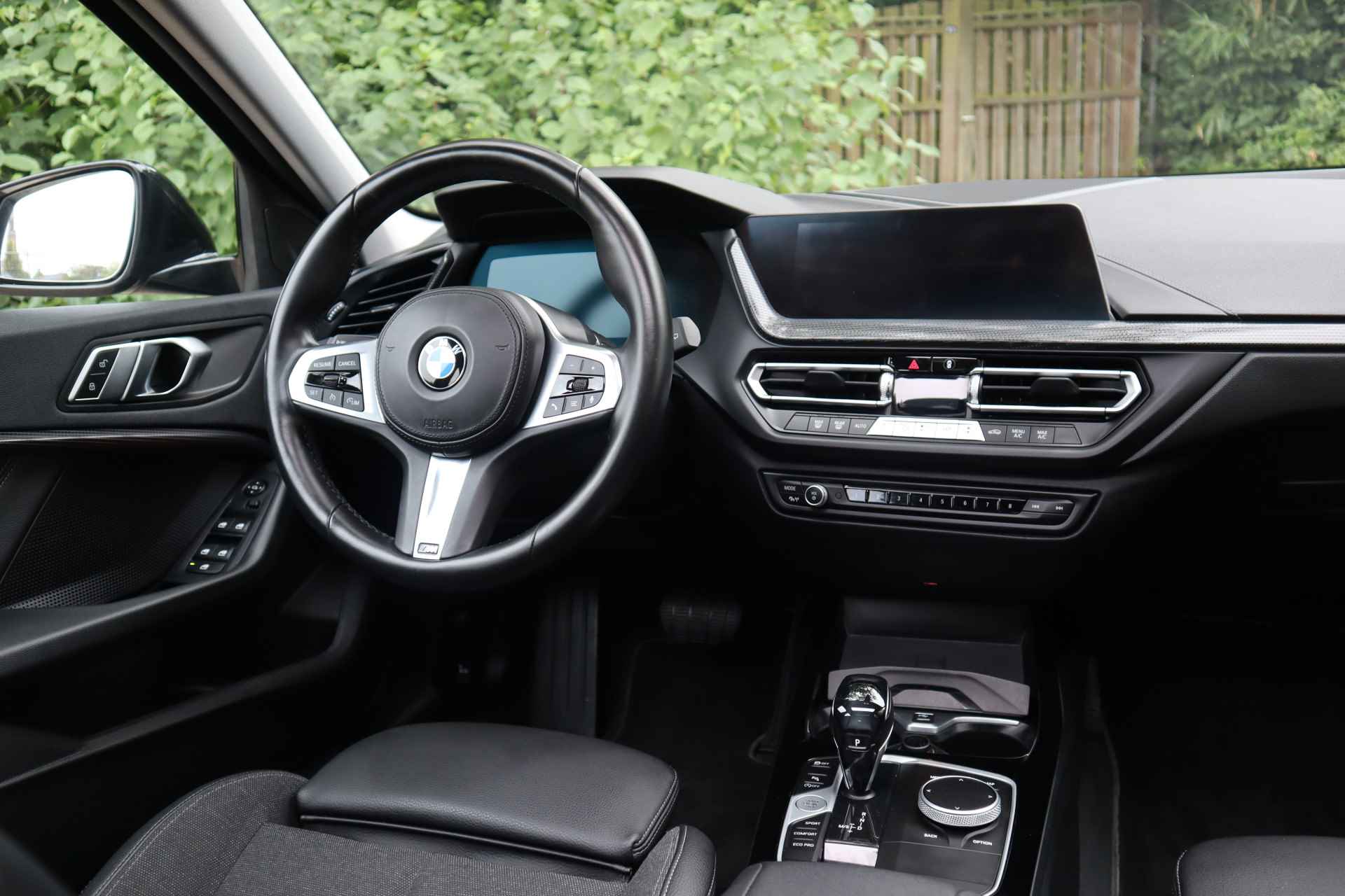 BMW 1-serie 118i Business Edition | Automaat | Pano | Virtual | M-stuurwiel | - 10/27