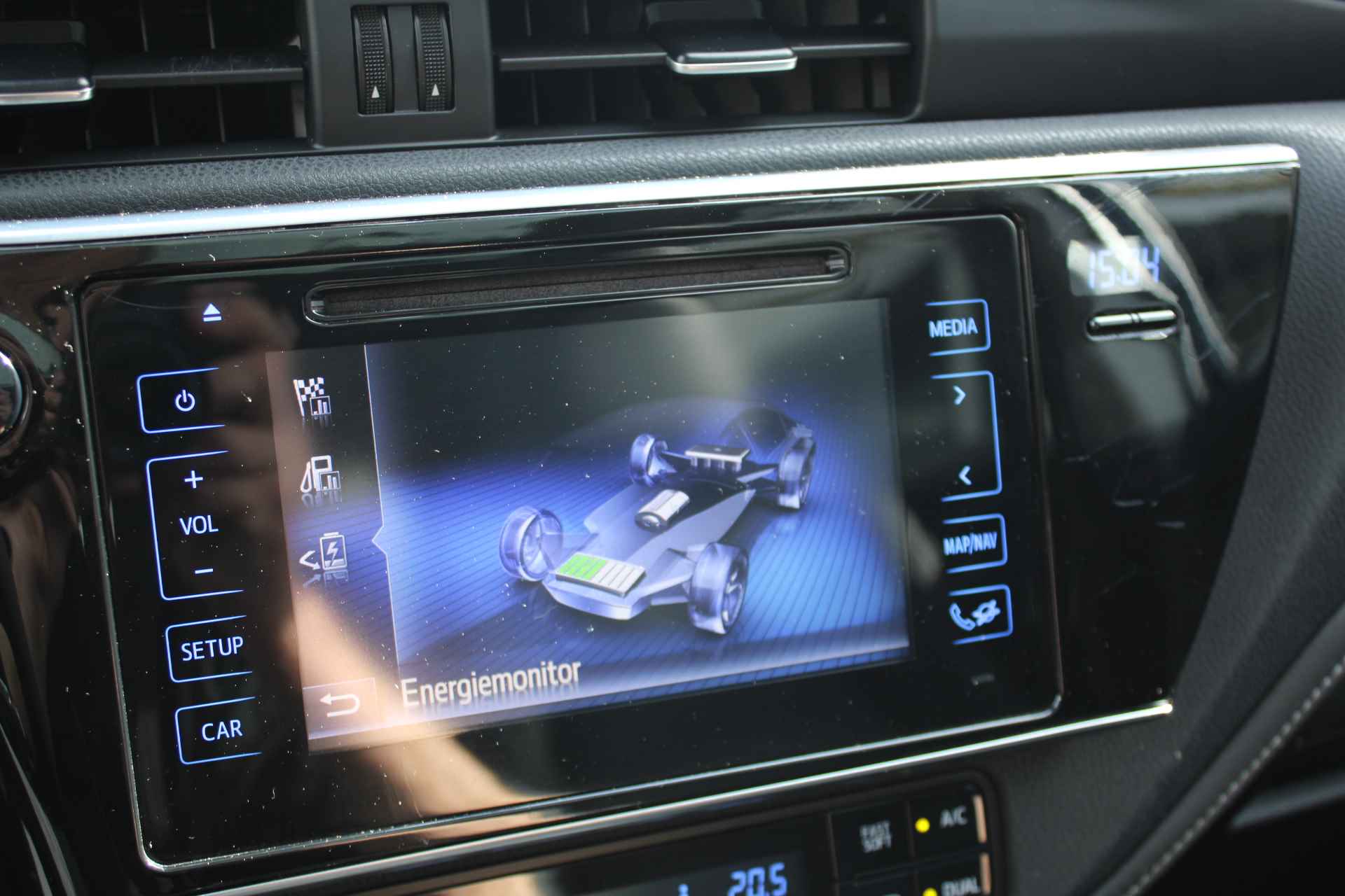 Toyota Auris 1.8 Hybrid 136PK Executive Automaat + 16/ Navi/ LED/ Panorama/ Camera/ NL auto - 28/46