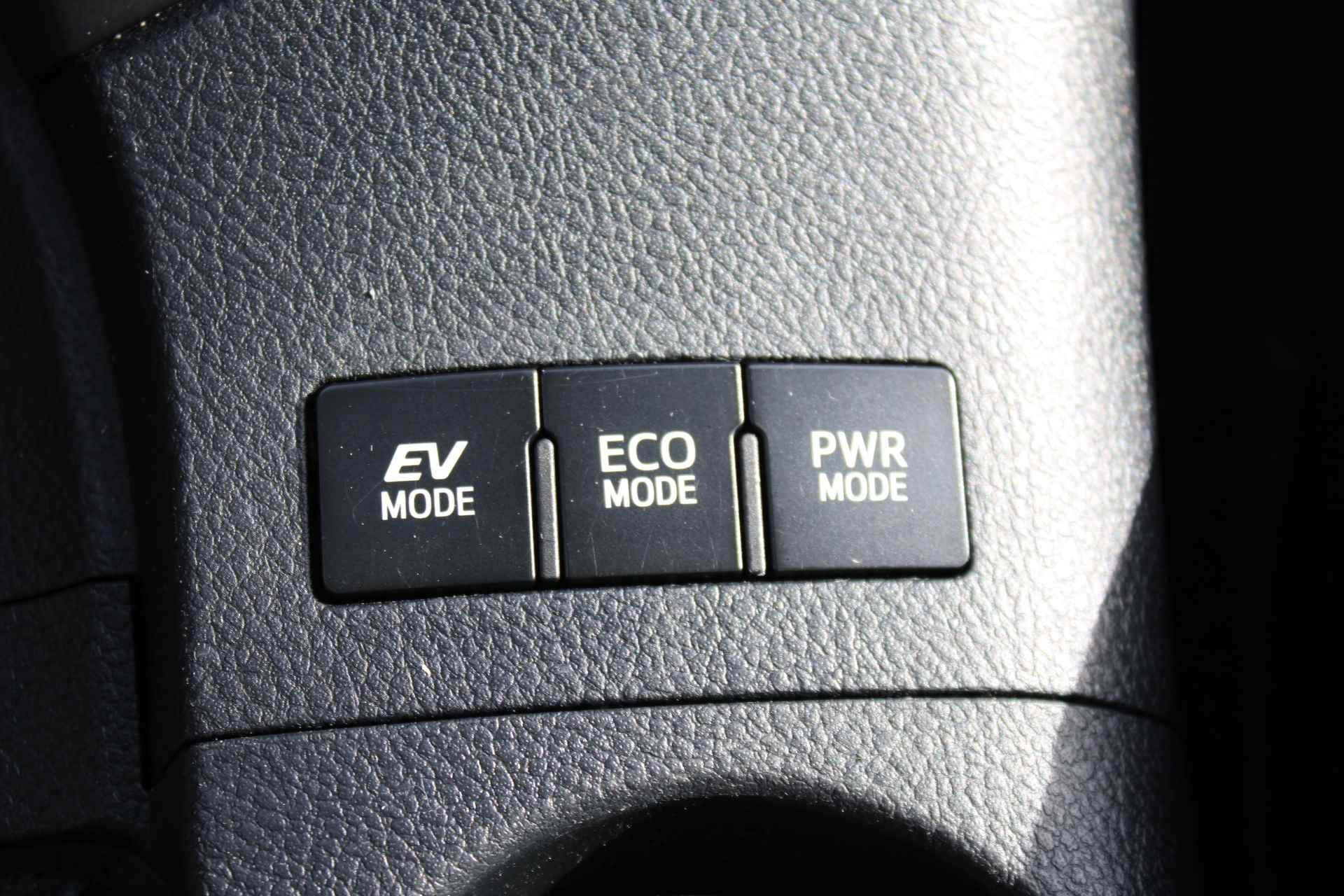 Toyota Auris 1.8 Hybrid 136PK Executive Automaat + 16/ Navi/ LED/ Panorama/ Camera/ NL auto - 29/46