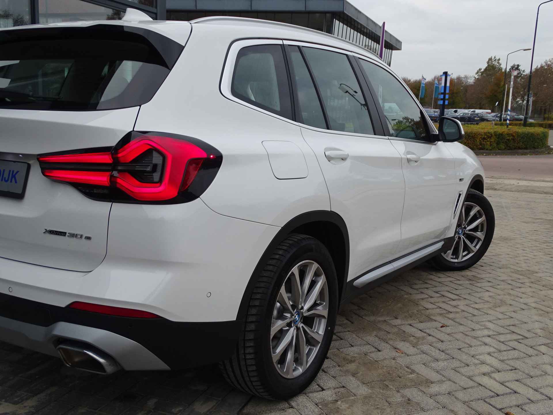 BMW X3 xDrive30e High Exe. Elek.Trekhaak Driv.Ass. Laser Head-up Leder HiFi Cockpit Pro. 19 " LM Velgen - 50/54