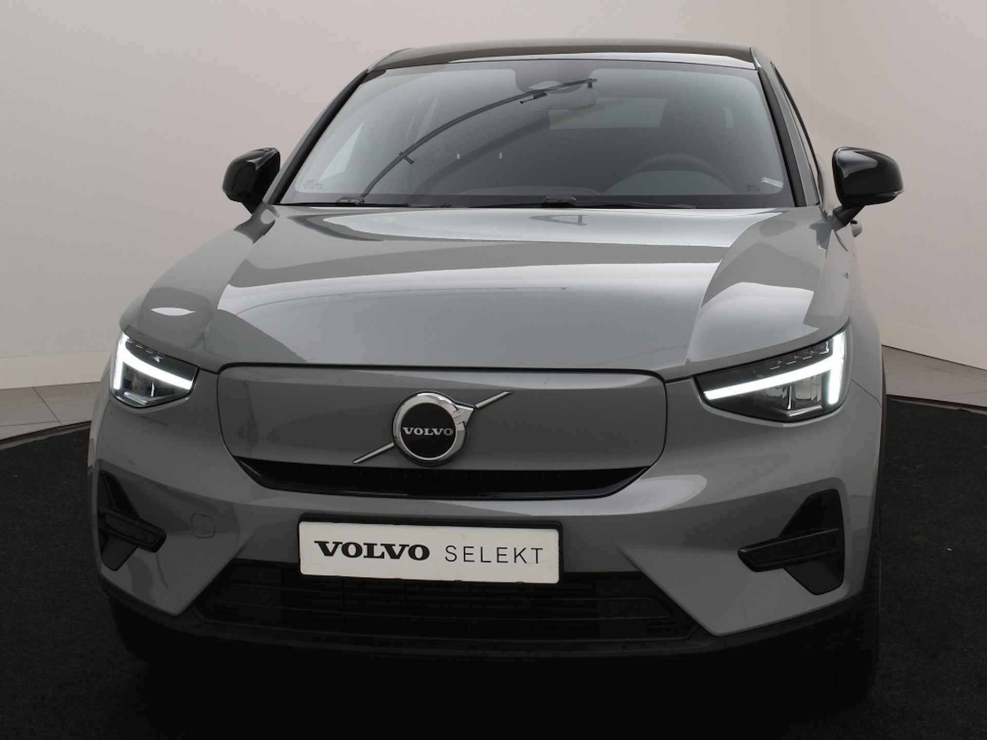 Volvo C40 EXTENDED RANGE (SINGLE) PLUS CLIMATE PACK CAMERA ACC BLIS - 8/34