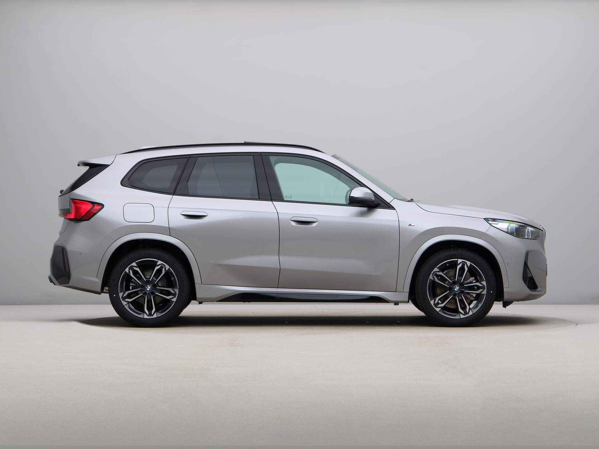 BMW X1 xdrive23i M-Sport - 9/28