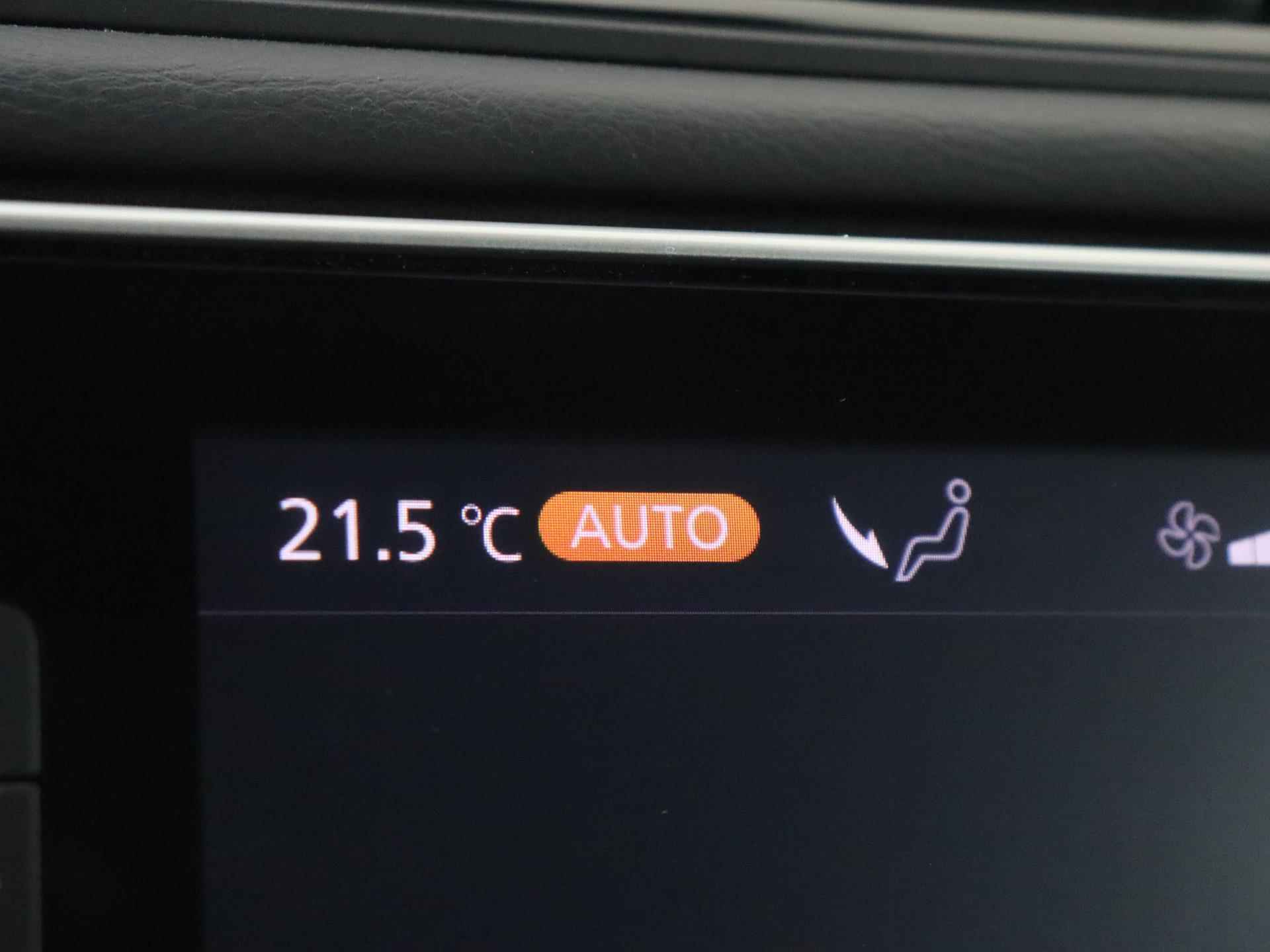 Nissan LEAF Tekna 40 kWh | Navigatie | Apple carplay | Stuurverwarming | Camera's rondom - 17/29