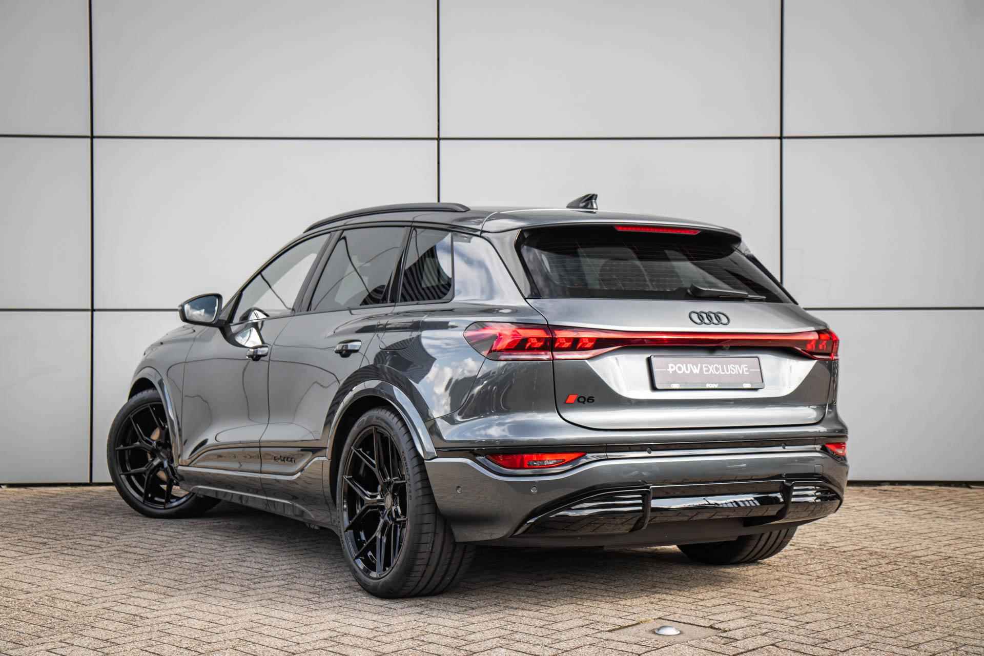 Audi Q6 e-tron S edition performance 306pk 100 kWh | 22" Vossen Velgen | Verlaagd | Luchtvering - 14/40