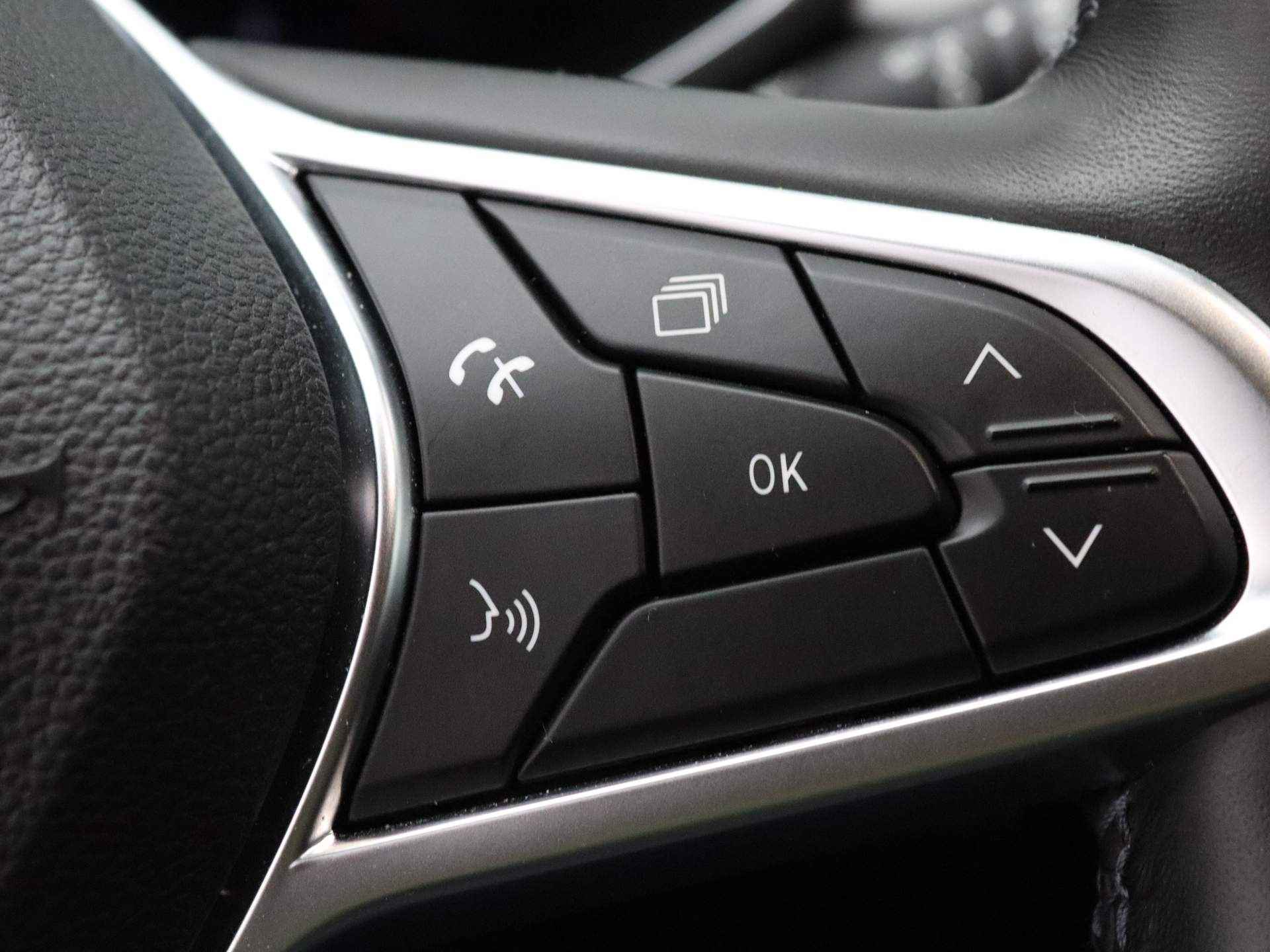 Renault Captur TCe 100pk Intens ALL-IN PRIJS! Climate control | Navig | 17" inch velgen - 16/41