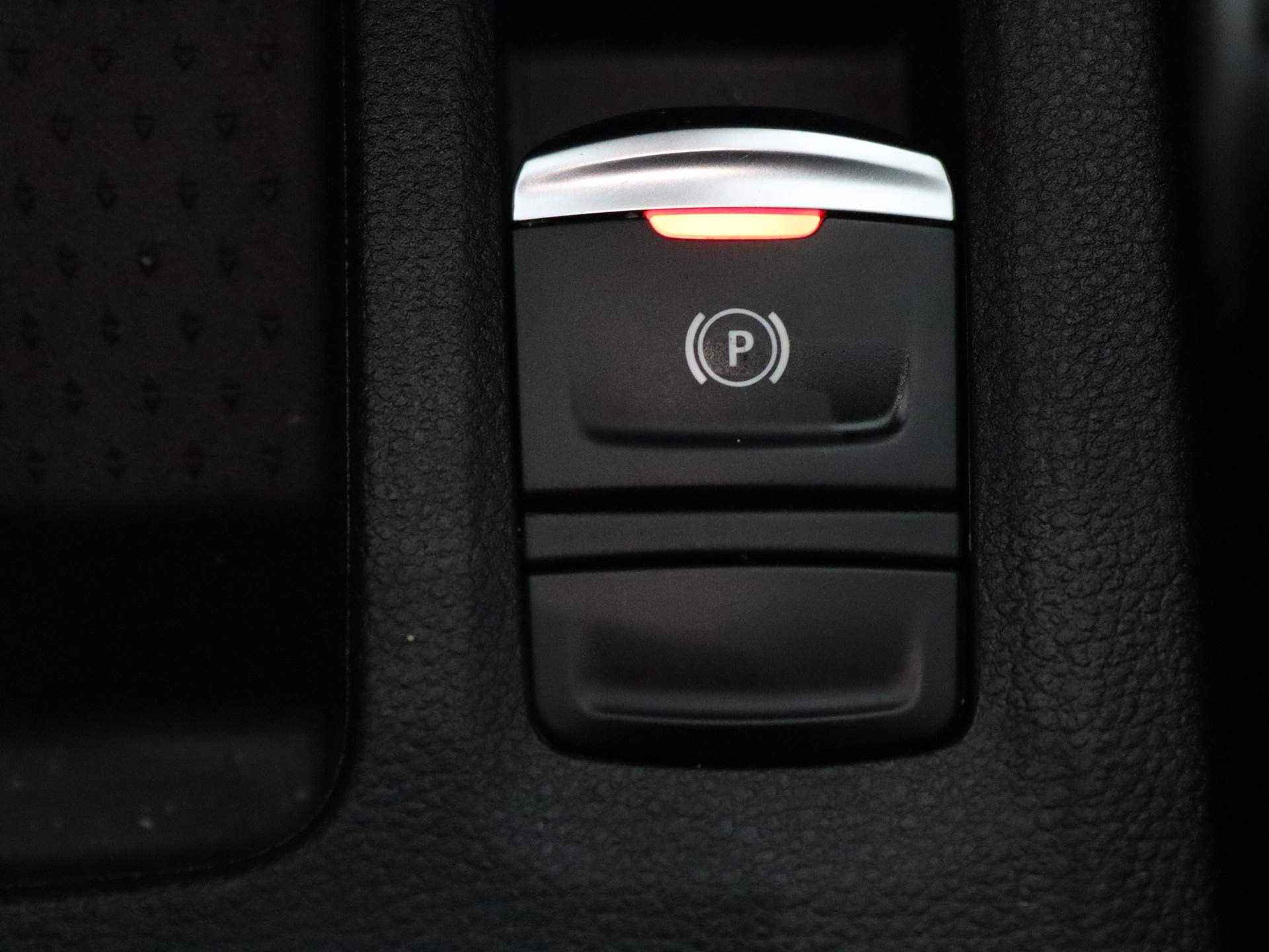 Renault Captur TCe 100pk Intens ALL-IN PRIJS! Climate control | voorruitverwarming  | Bose | Camera - 23/41