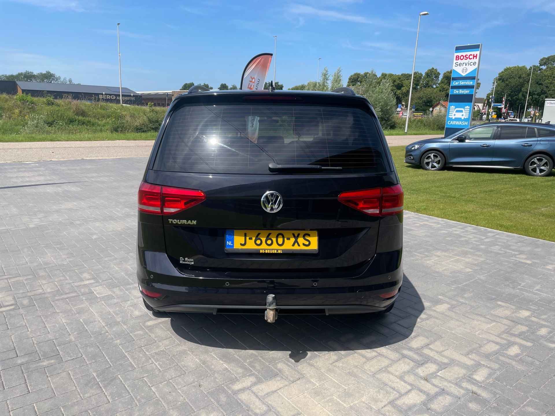 Volkswagen Touran 1.5 TSI Comfortline 7pers. Trekh I Navi I Carplay - 5/45