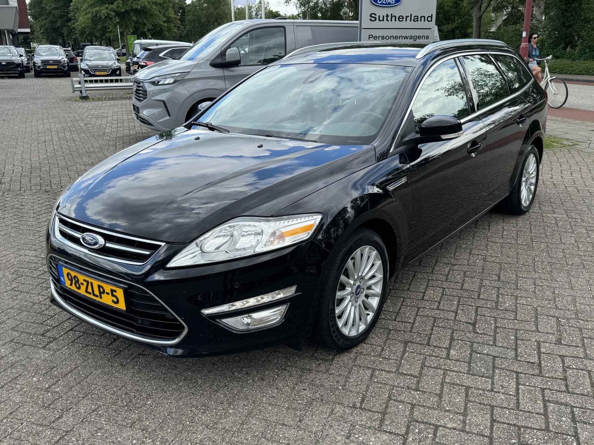 Ford Mondeo Wagon 1.6 EcoBoost Titanium 160pk Trekhaak | Nieuwe distributie riem | Navigatie | Cruise control | Voorruitverwarming | Dealer onderhouden - 8/25