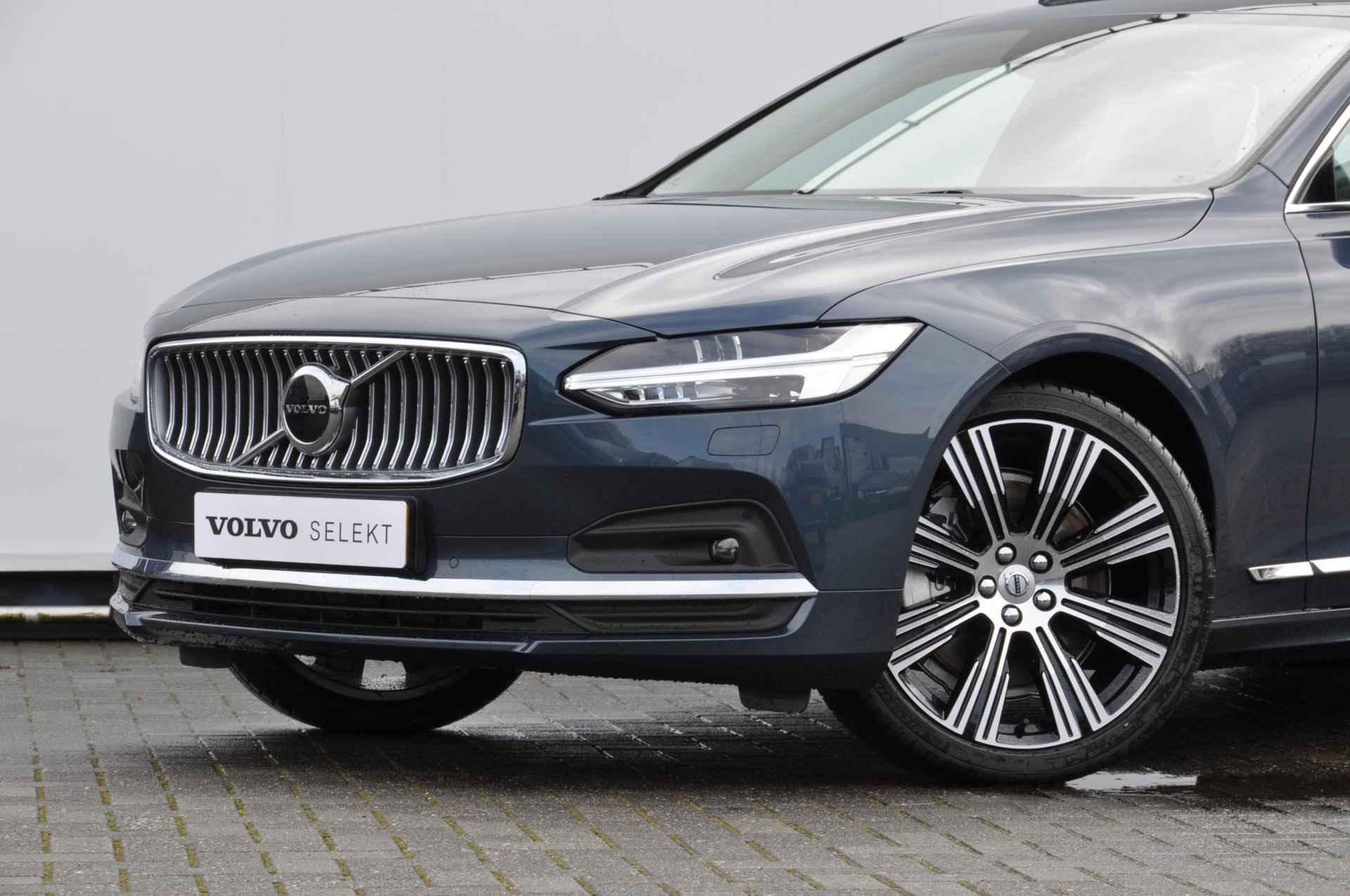 Volvo S90 B5 250PK Automaat Ultimate Bright / Adaptive cruise control/ Parkeersensoren met camera/ Harman Kardon audio, Panoramadak/ Head up display/ BLIS/ Apple carplay/ Leder dashboard - 3/28