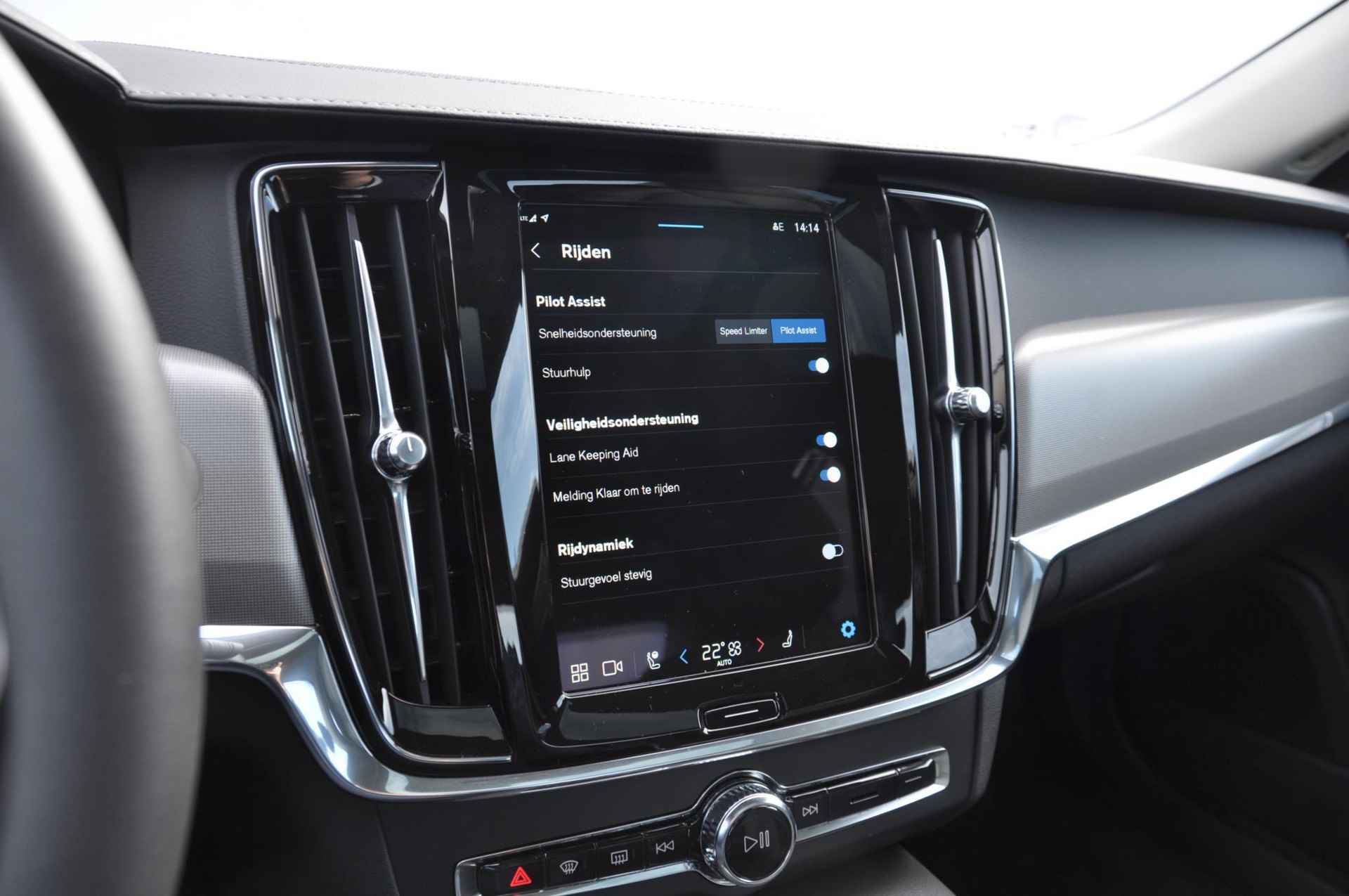 Volvo S90 B5 250PK Automaat Ultimate Bright / Adaptive cruise control/ Parkeersensoren met camera/ Harman Kardon audio, Panoramadak/ Head up display/ BLIS/ Apple carplay/ Leder dashboard - 21/28