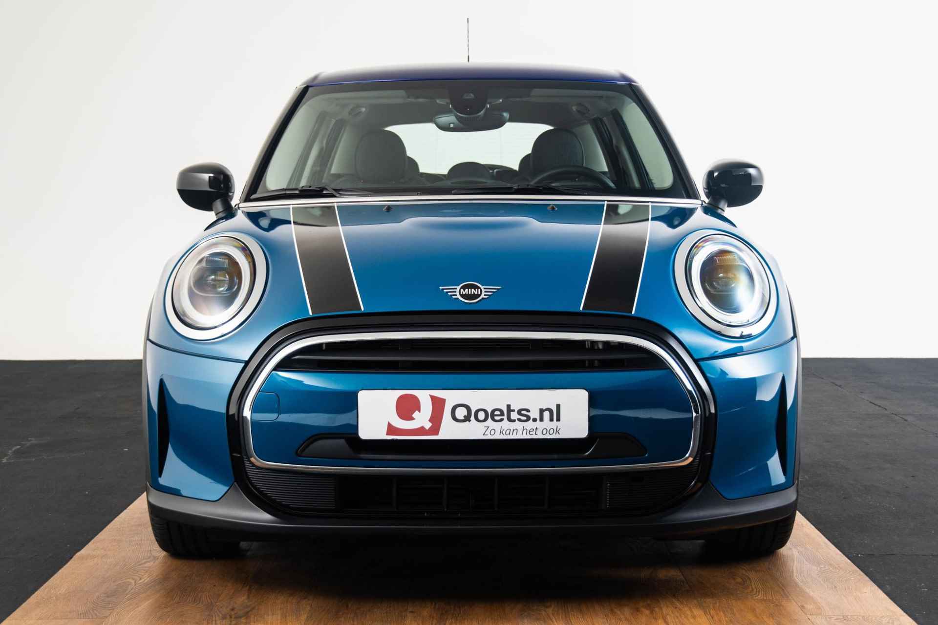 Mini Mini 5-deurs Cooper Classic Stoelverwarming - Comforttoegang - Achteruitrijcamera - Driving Assistant - 17" - 10/59