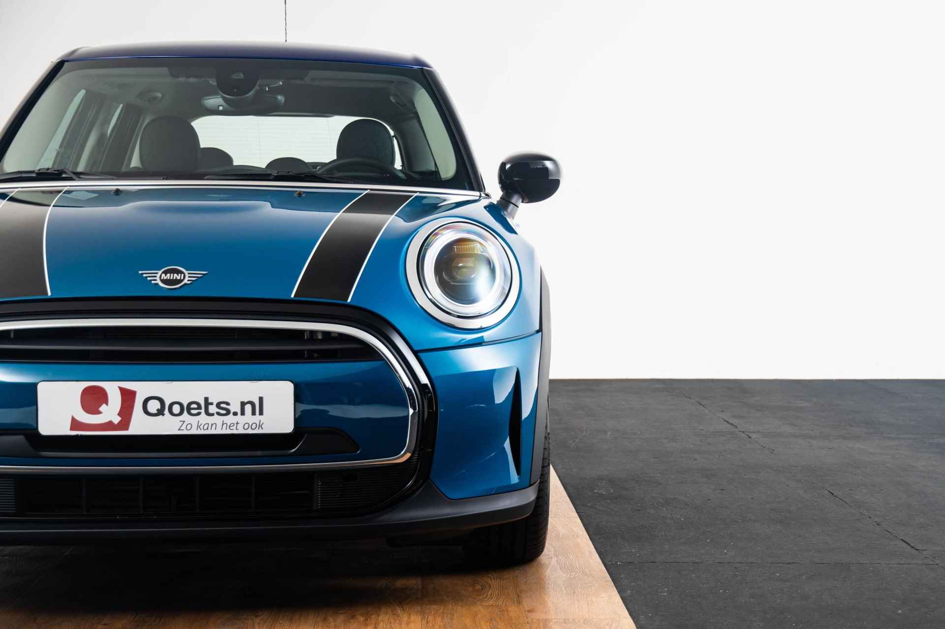 Mini Mini 5-deurs Cooper Classic Stoelverwarming - Comforttoegang - Achteruitrijcamera - Driving Assistant - 17" - 28/59