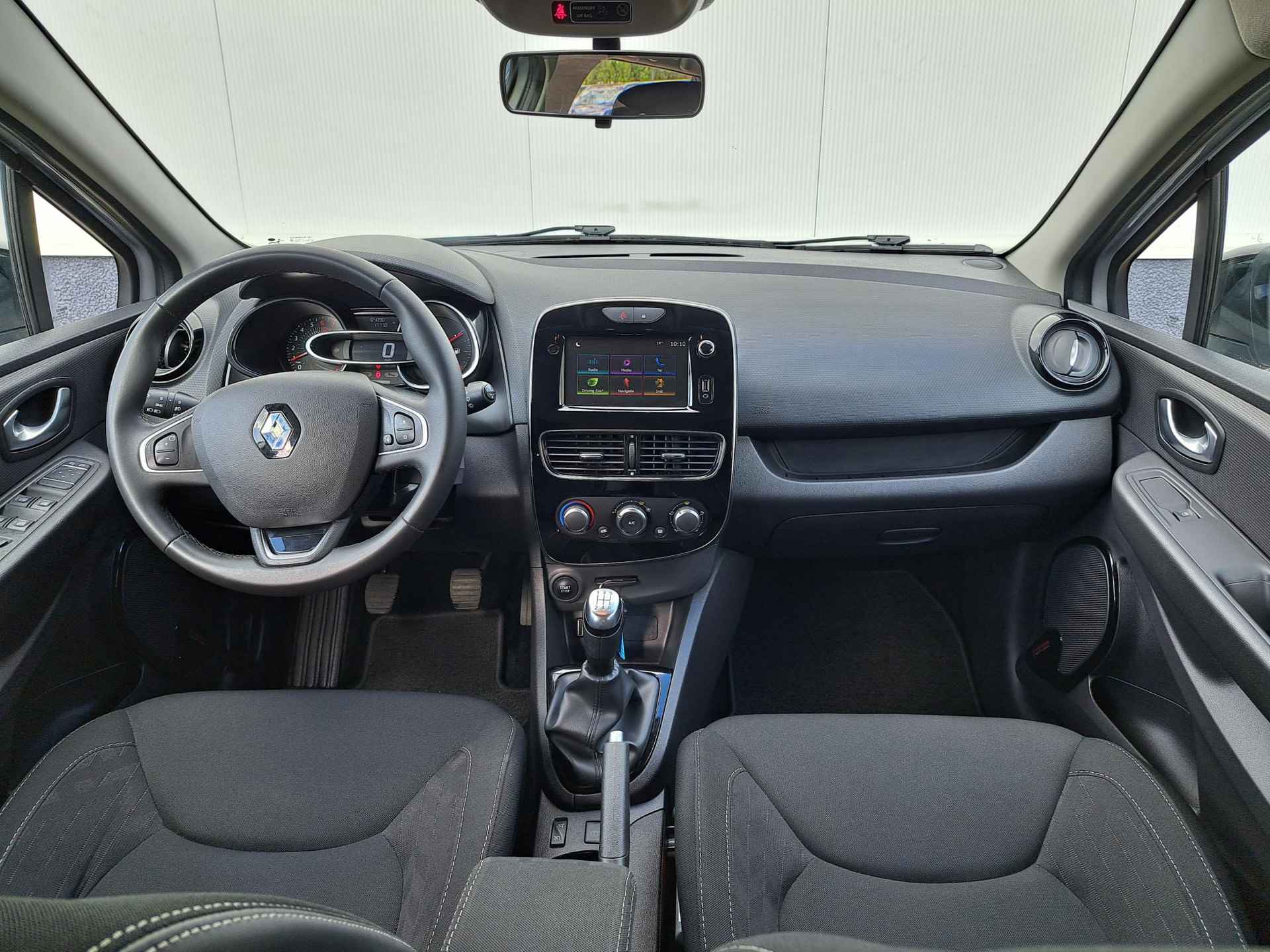 Renault Clio Estate 0.9 TCe Limited | Parkeersensoren achter | Radio | Navigatie | Cruise control | Bluetooth - 11/30