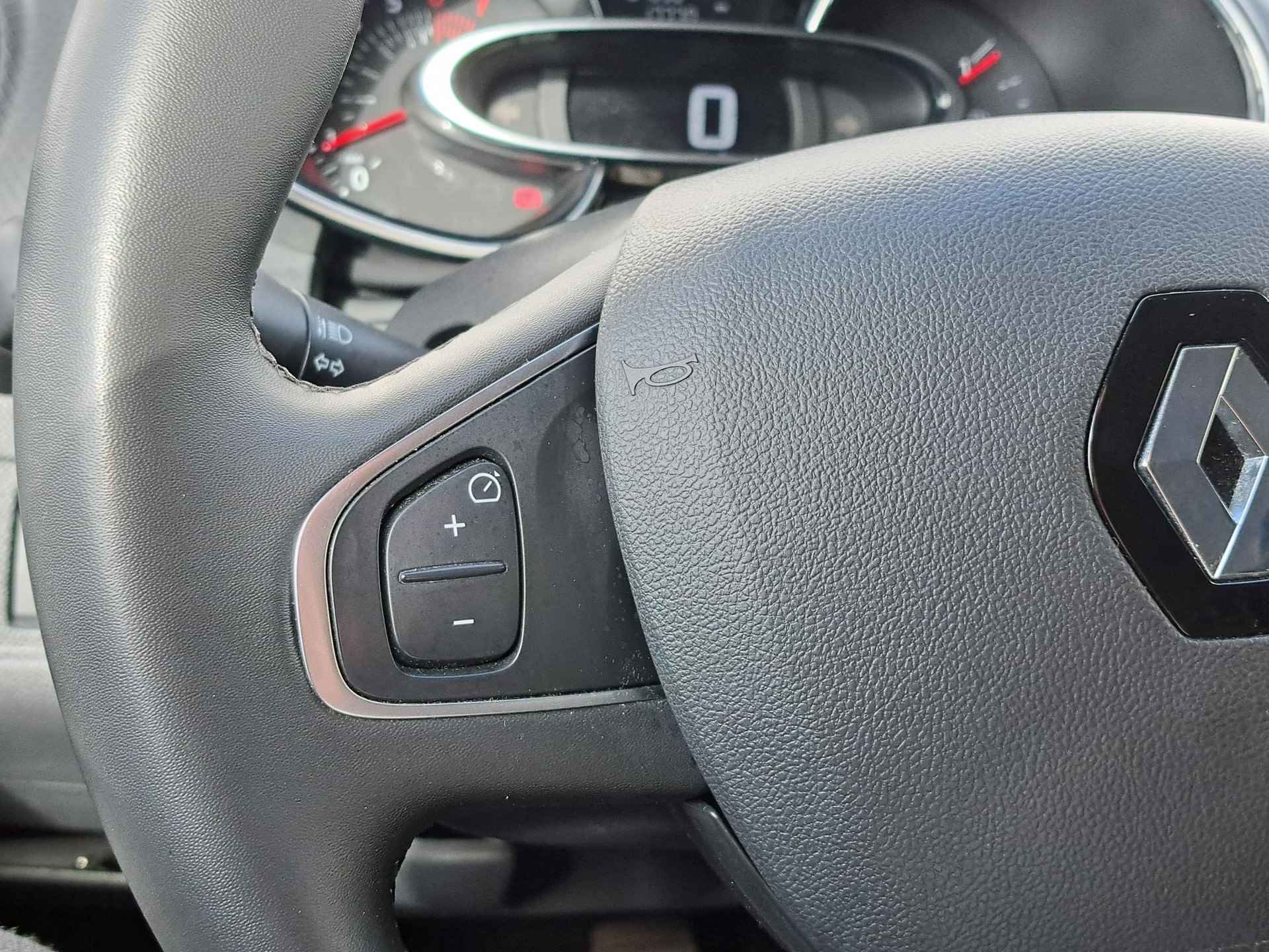 Renault Clio Estate 0.9 TCe Limited | Parkeersensoren achter | Radio | Navigatie | Cruise control | Bluetooth - 18/30