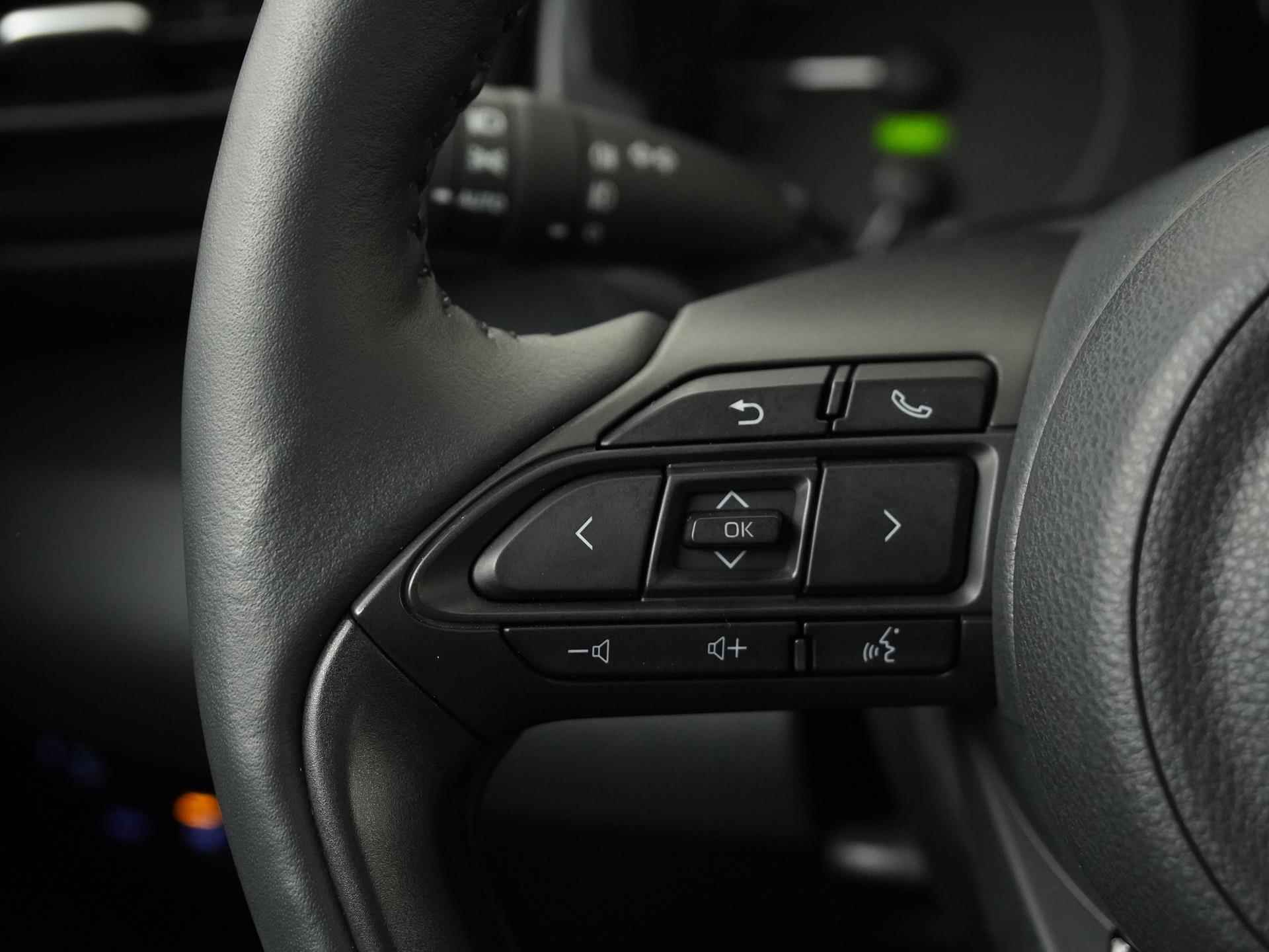 Toyota Yaris 1.5 Hybrid Pure | Carplay | Stoelverwarming | Zondag Open! - 7/32
