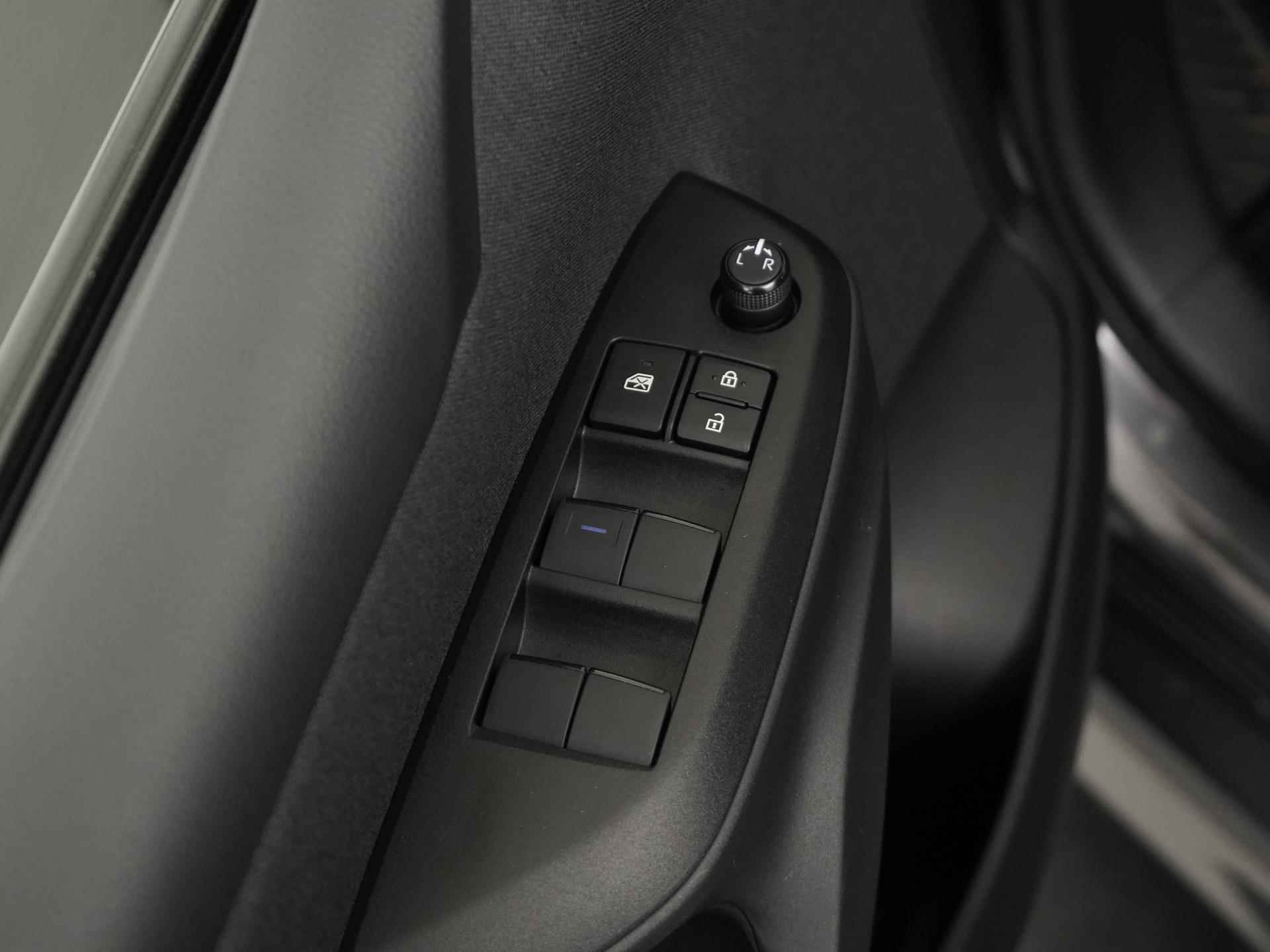 Toyota Yaris 1.5 Hybrid Pure | Carplay | Stoelverwarming | Zondag Open! - 30/32