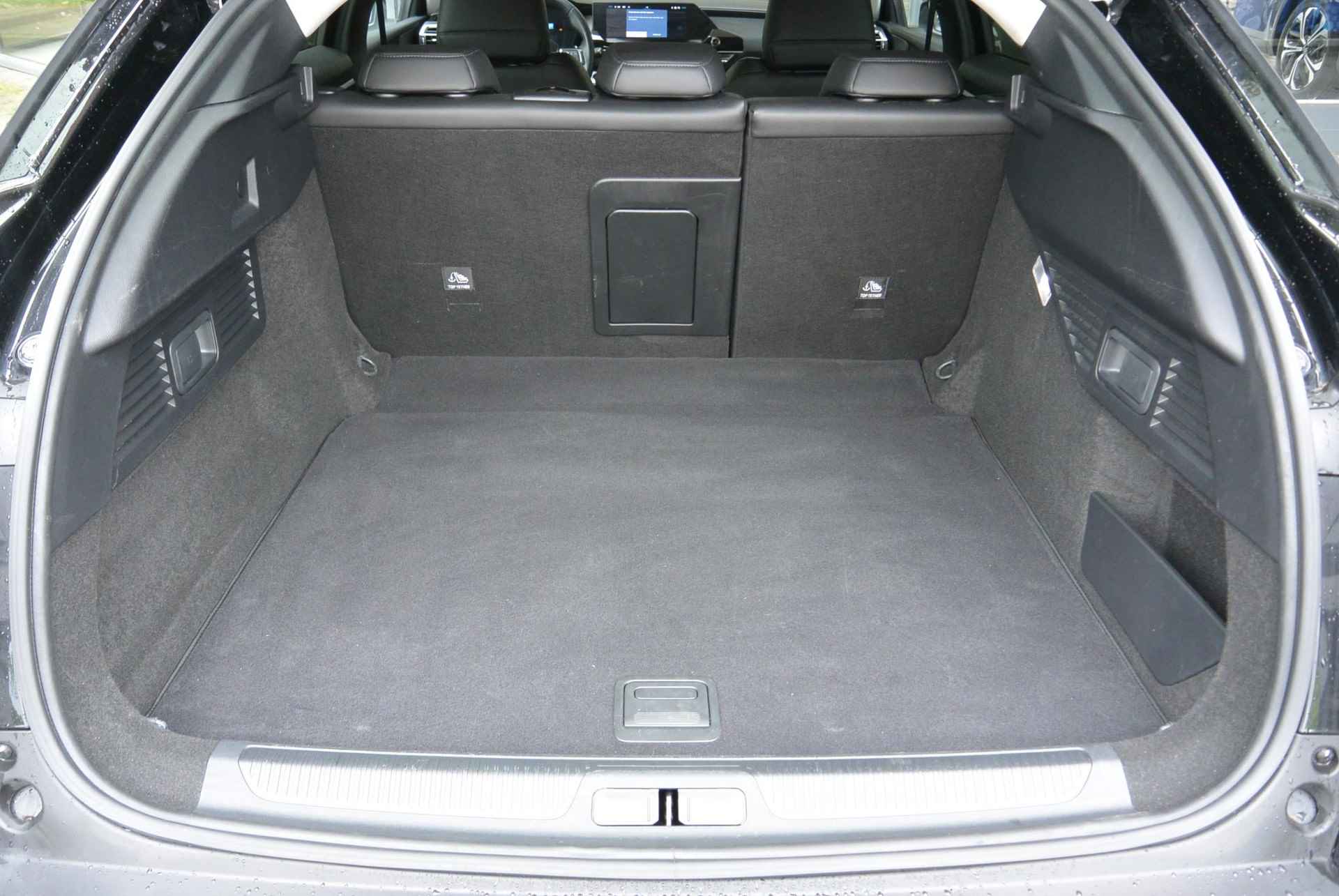 Citroën C5 X PureTech 130pk EAT8 Feel │ Verwarmde voorruit en stoelen - 12/58