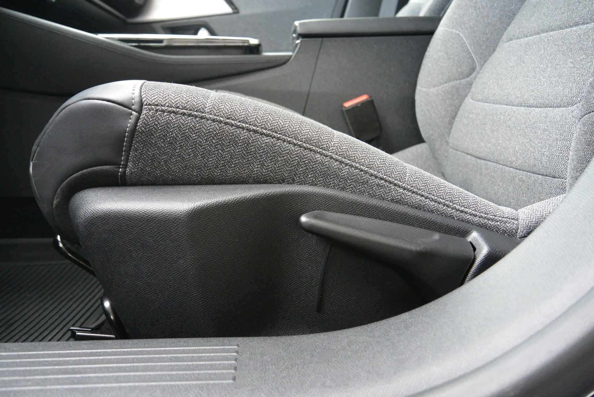 Citroën C5 X PureTech 130pk EAT8 Feel │ Verwarmde voorruit en stoelen - 25/58