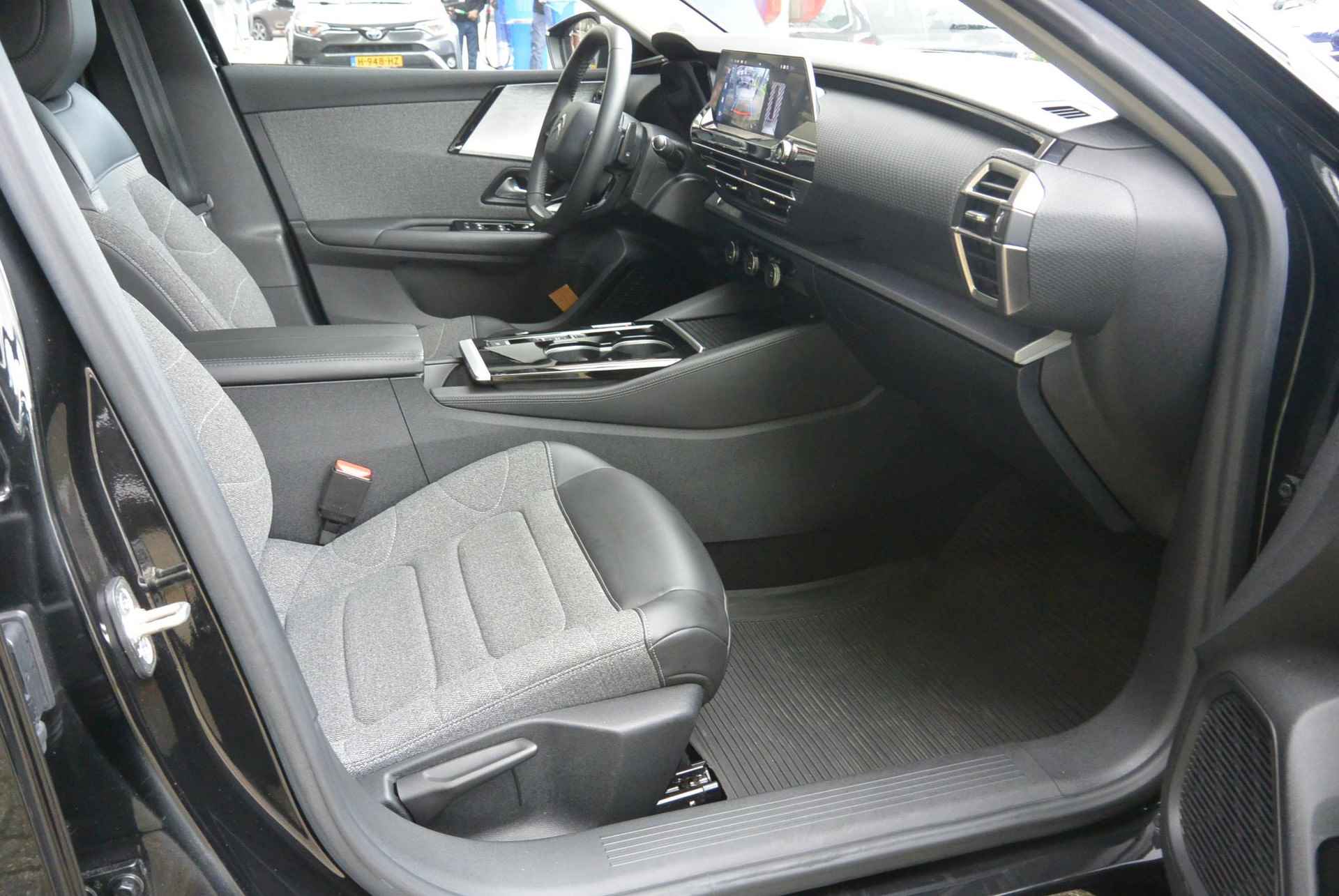 Citroën C5 X PureTech 130pk EAT8 Feel │ Verwarmde voorruit en stoelen - 32/58