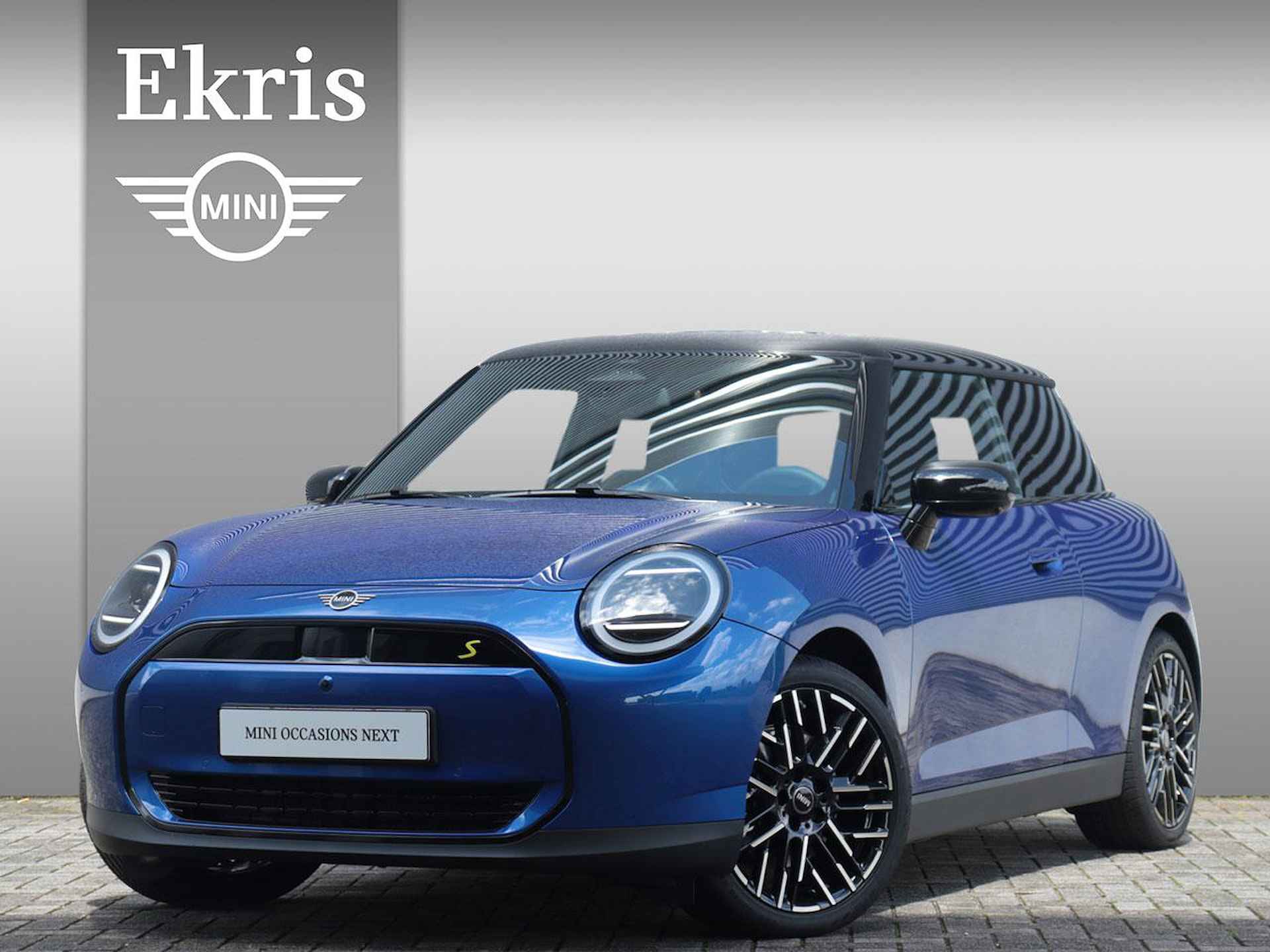 MINI 3-deurs Cooper SE | Favoured + Pakket XL + Panodak + Driving Assistant Plus + Harman Kardon + Elektr. Stoelen + Massage + 18'' Night Flash Spoke 2-tone - 1/40