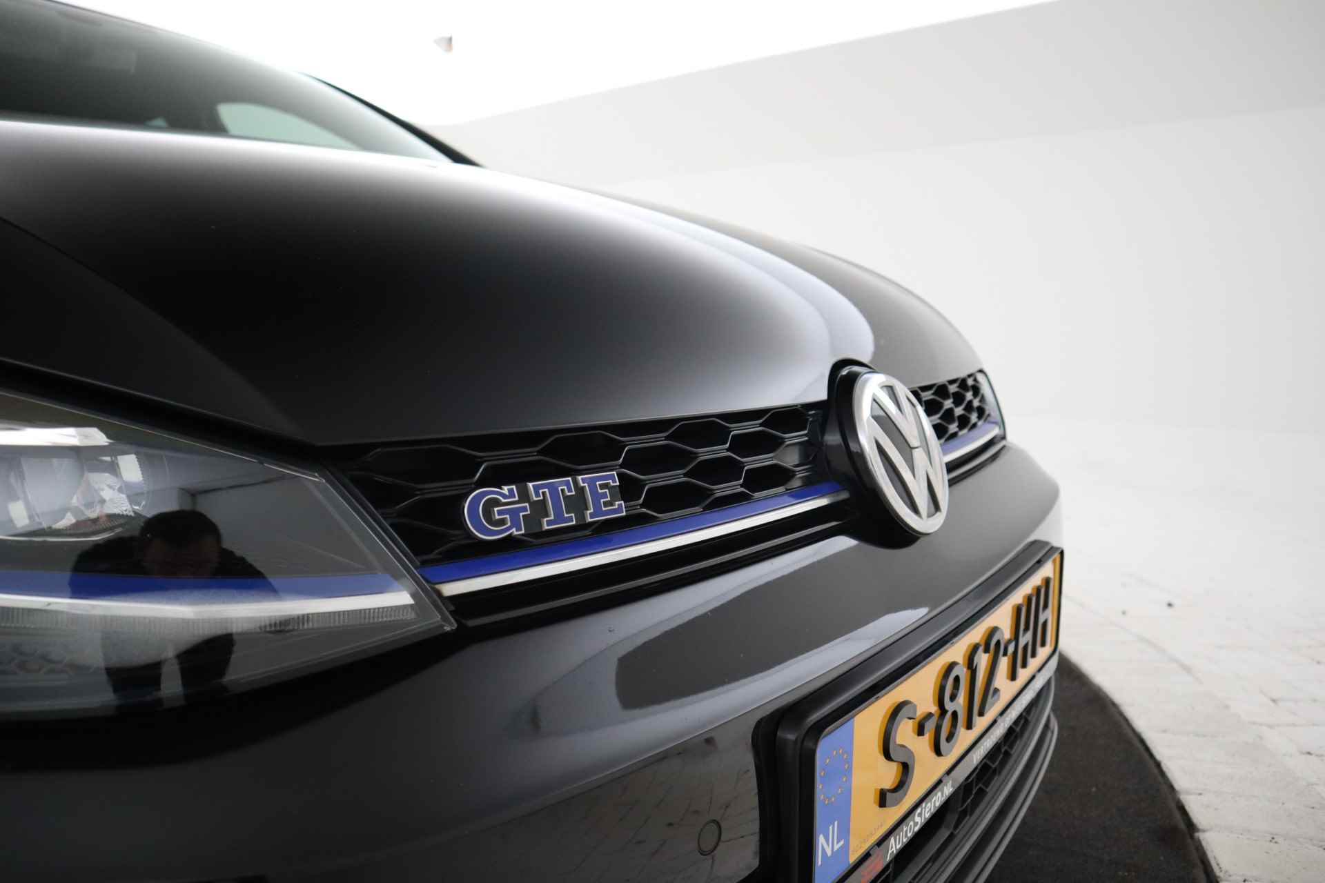 Volkswagen Golf 1.4 TSI PHEV GTE Apple carplay, Navigatie, Climate, - 7/37