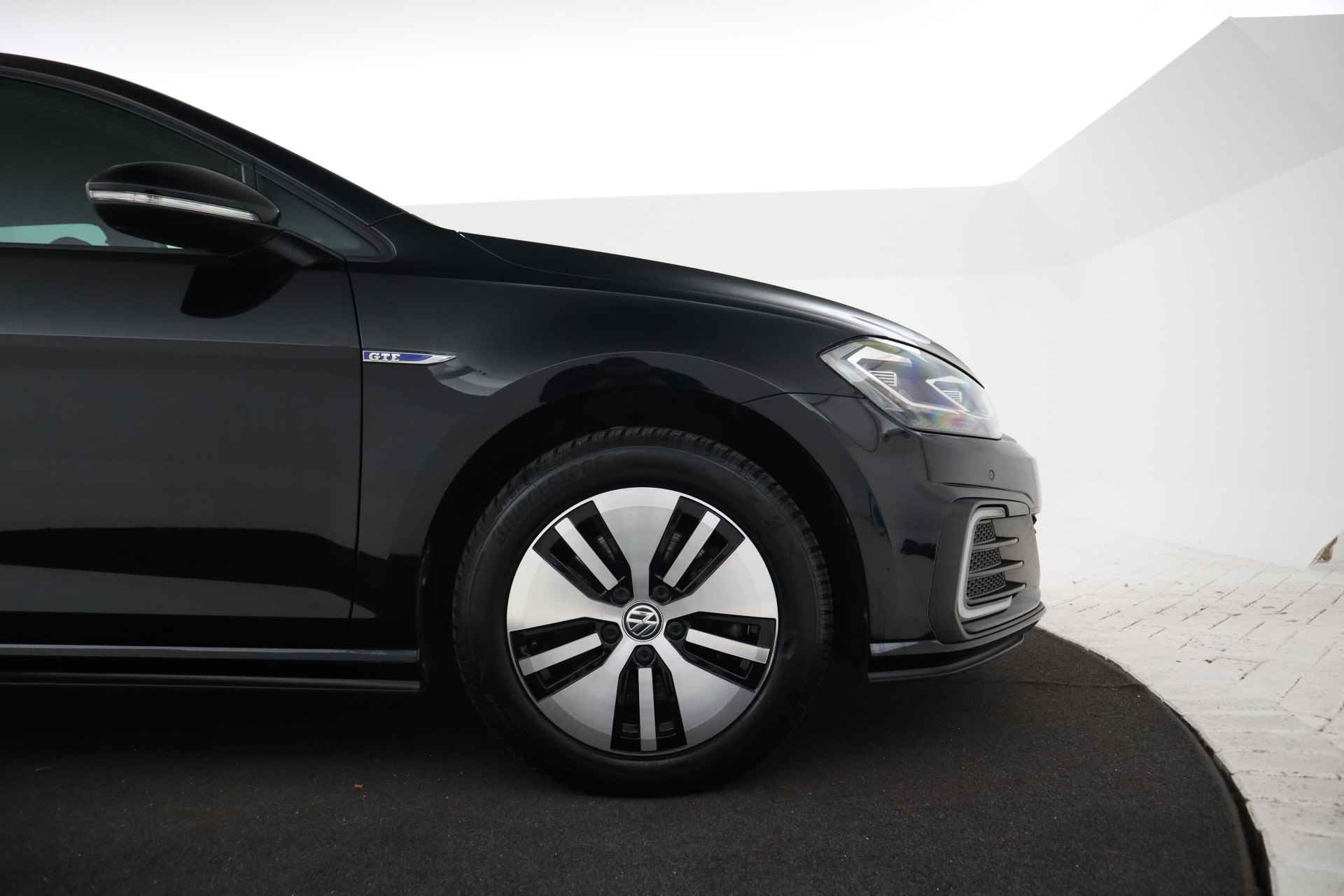 Volkswagen Golf 1.4 TSI PHEV GTE Apple carplay, Navigatie, Climate, - 12/37