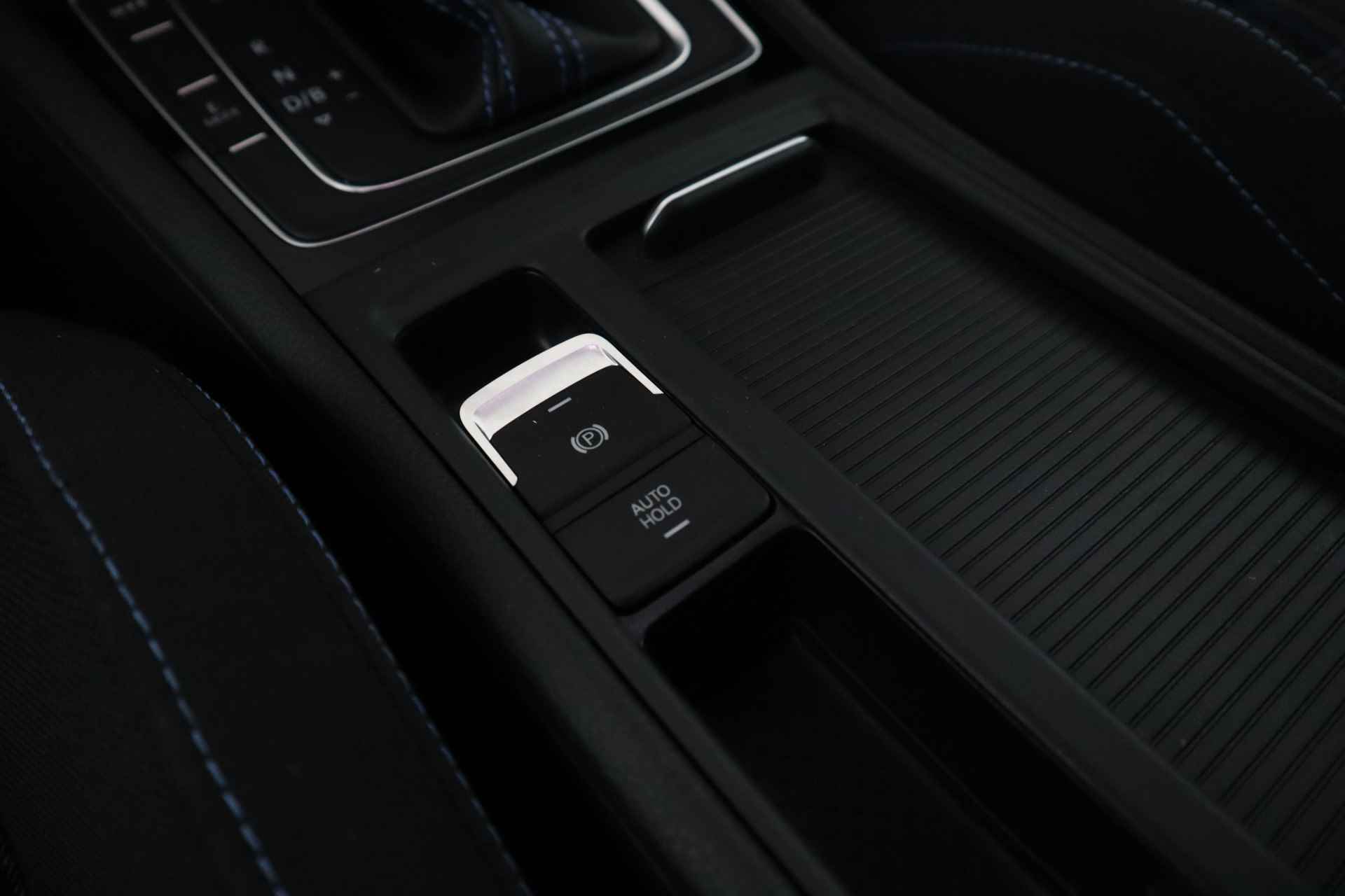 Volkswagen Golf 1.4 TSI PHEV GTE Apple carplay, Navigatie, Climate, - 21/37
