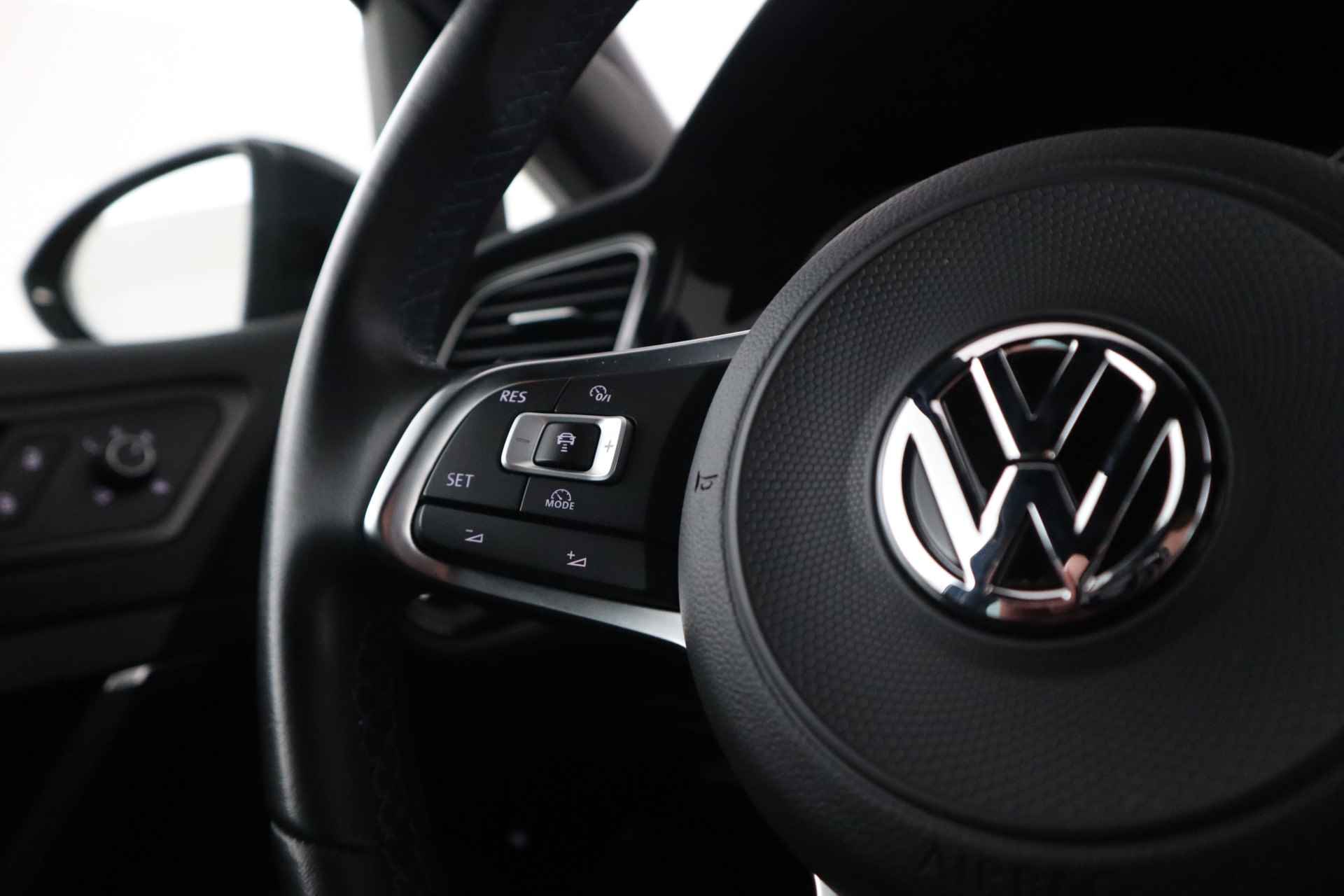 Volkswagen Golf 1.4 TSI PHEV GTE Apple carplay, Navigatie, Climate, - 32/37