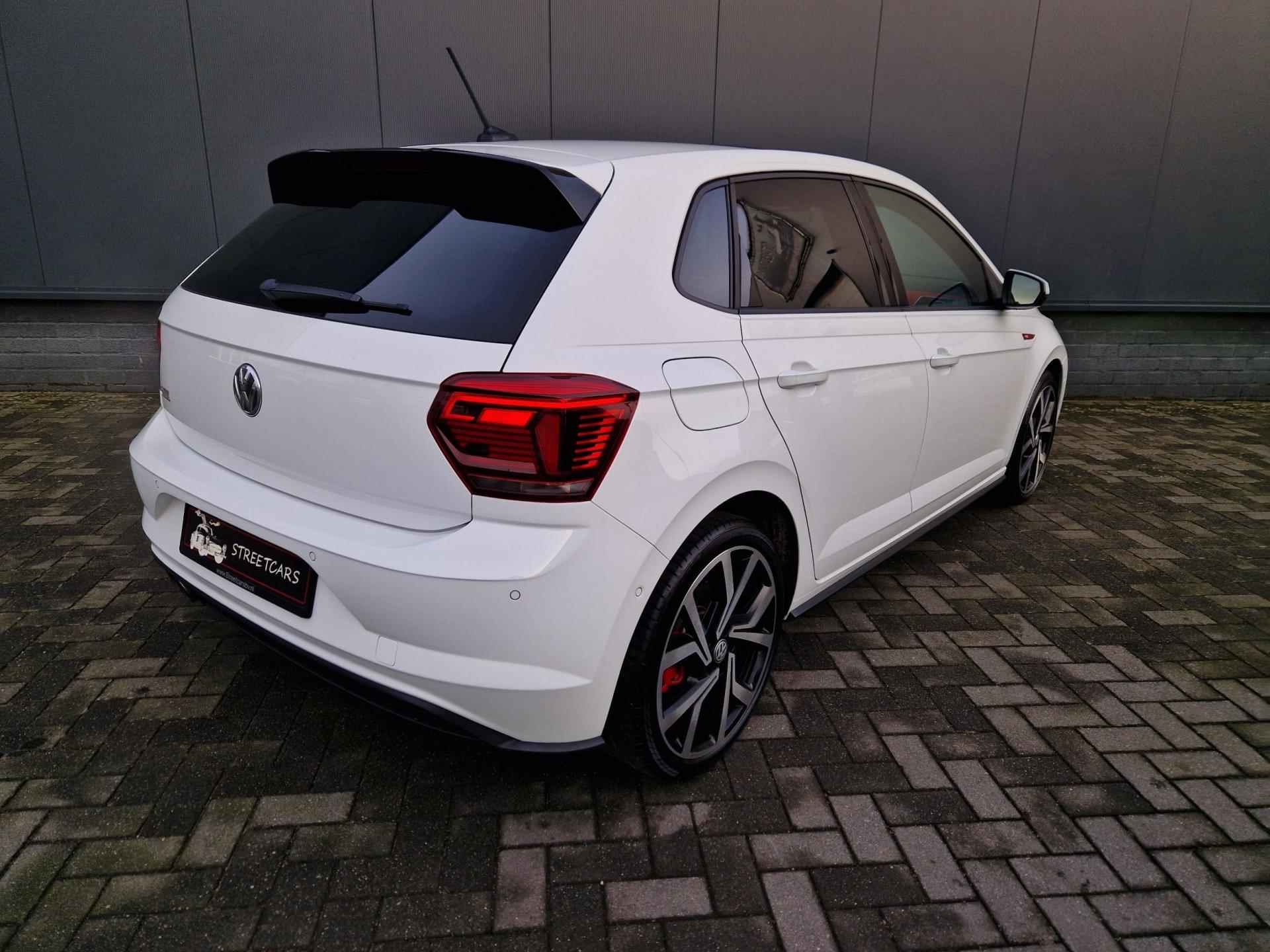 Volkswagen Polo 2.0 TSI DSG GTI Pano/Led/Beats/Virtual/1eEig! - 24/26