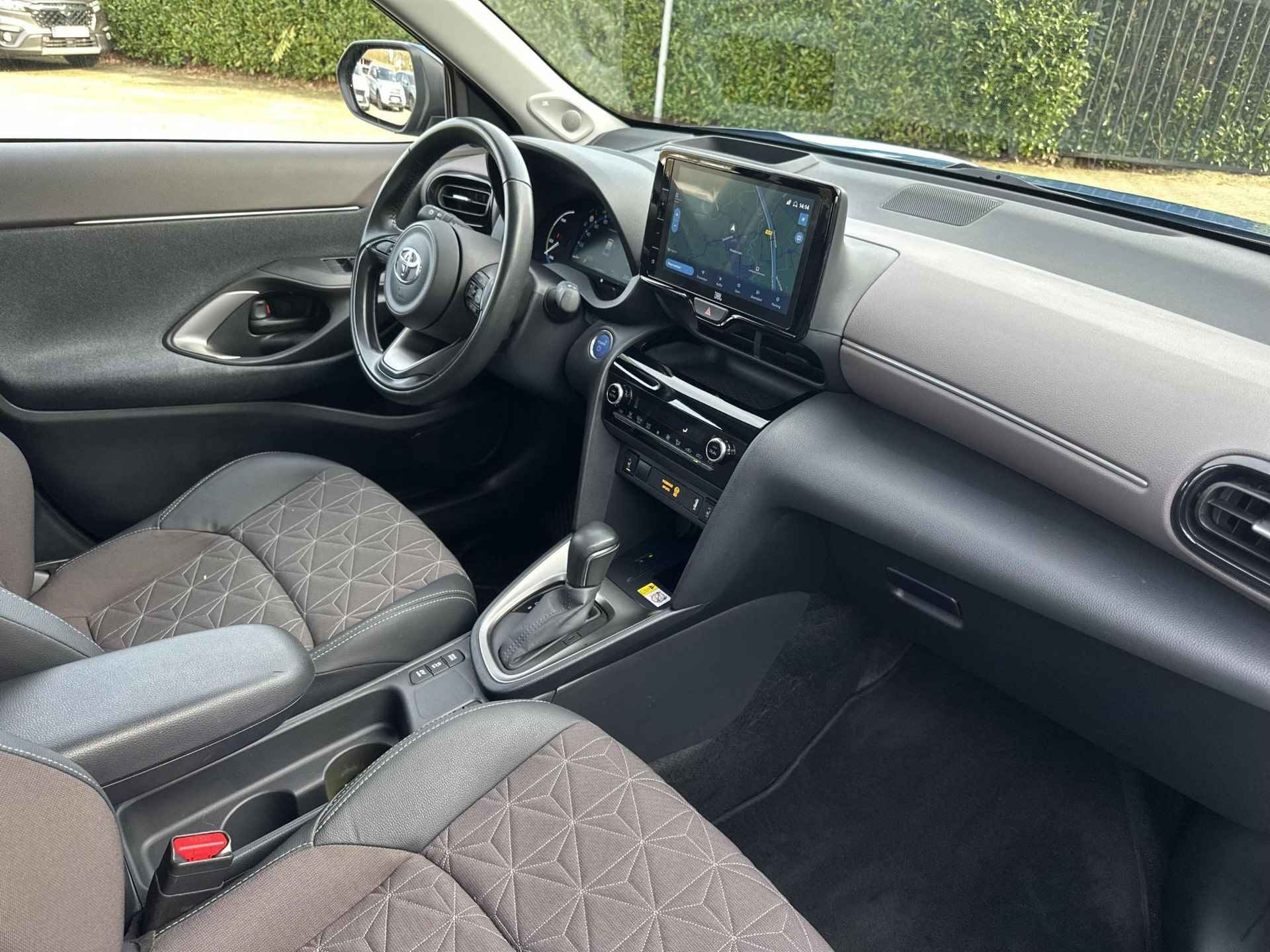 Toyota Yaris Cross 1.5 Hybrid Executive | Trekhaak | Navigatie | Parkeersensoren | Stoelverwarming | JBL premium audio | - 10/22