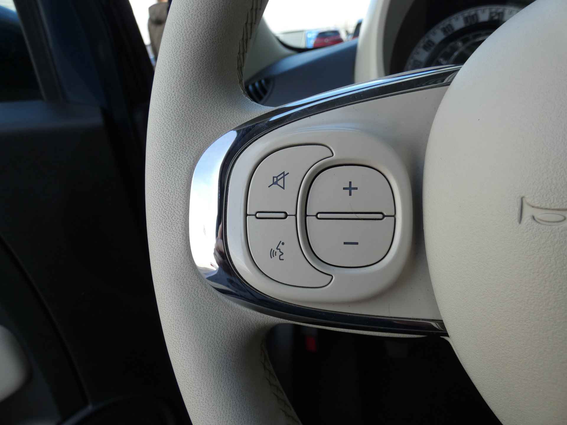 Fiat 500 1.0 Hybrid Dolcevita ! Panoramadak | Cruise Control | Parkerhulp | Apple Carplay ! - 16/30