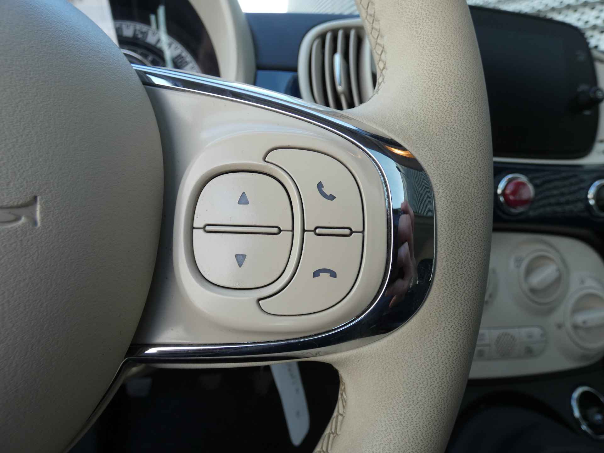 Fiat 500 1.0 Hybrid Dolcevita ! Panoramadak | Cruise Control | Parkerhulp | Apple Carplay ! - 17/30
