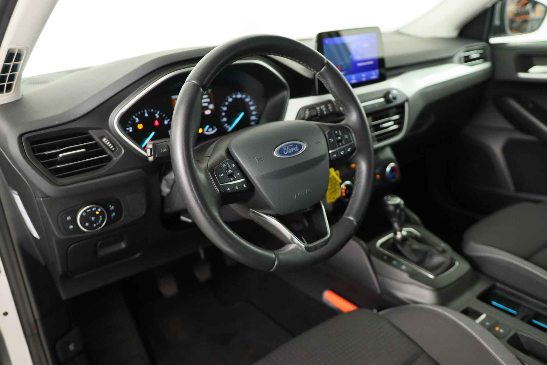 Ford FOCUS Wagon 1.0 EcoBoost Trend Edition Business | Dealer Onderhouden! | Navigatie | Airco | Parkeersensoren V+A | Cruise control | Lichtmeta - 6/33