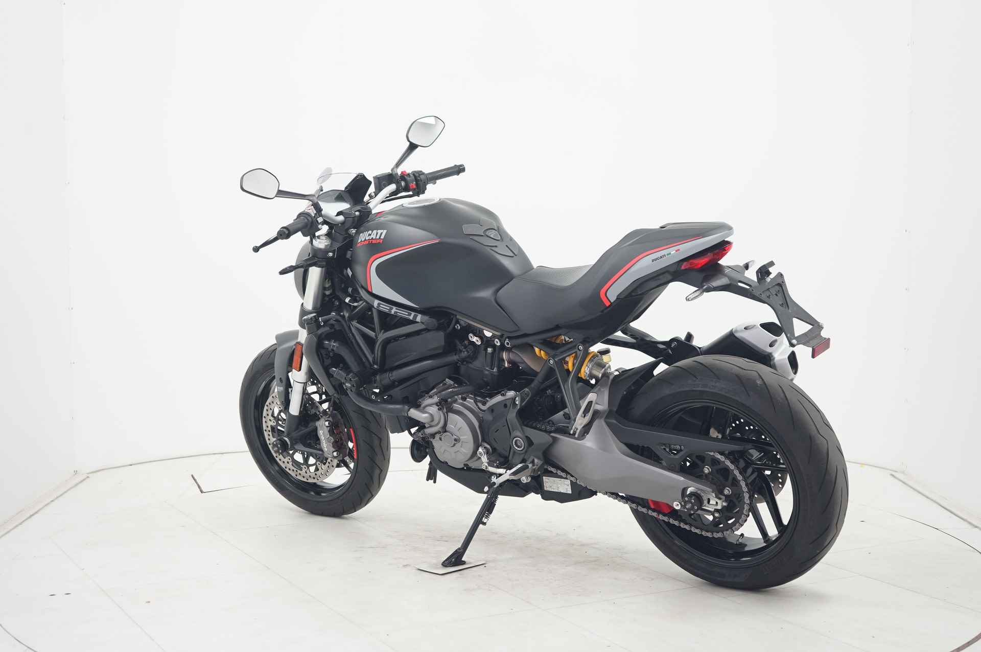 Ducati MONSTER 821 GERESERVEERD RS T/M 16-11 - 6/13